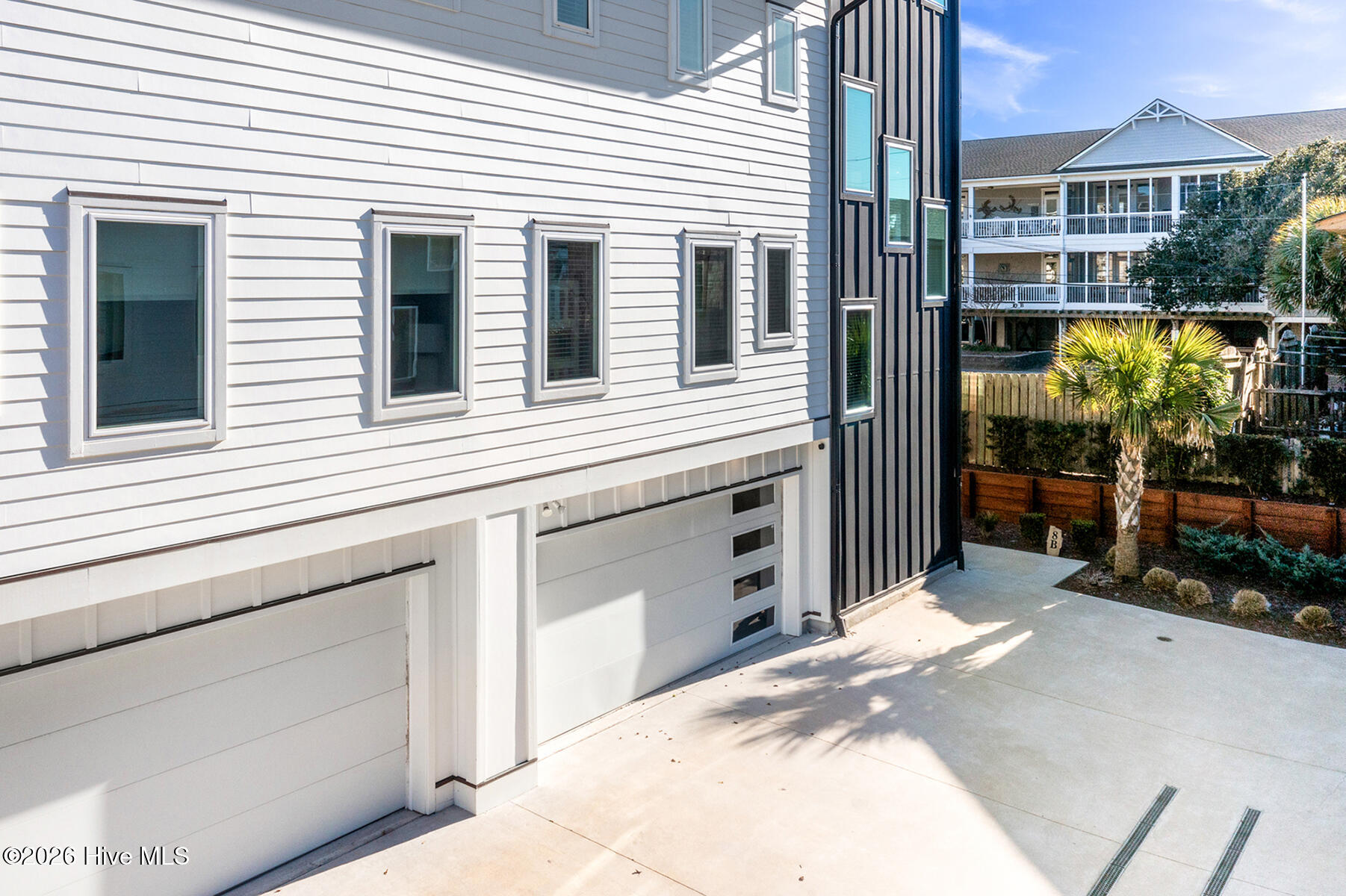 8 E Columbia Street B Property Photo 52