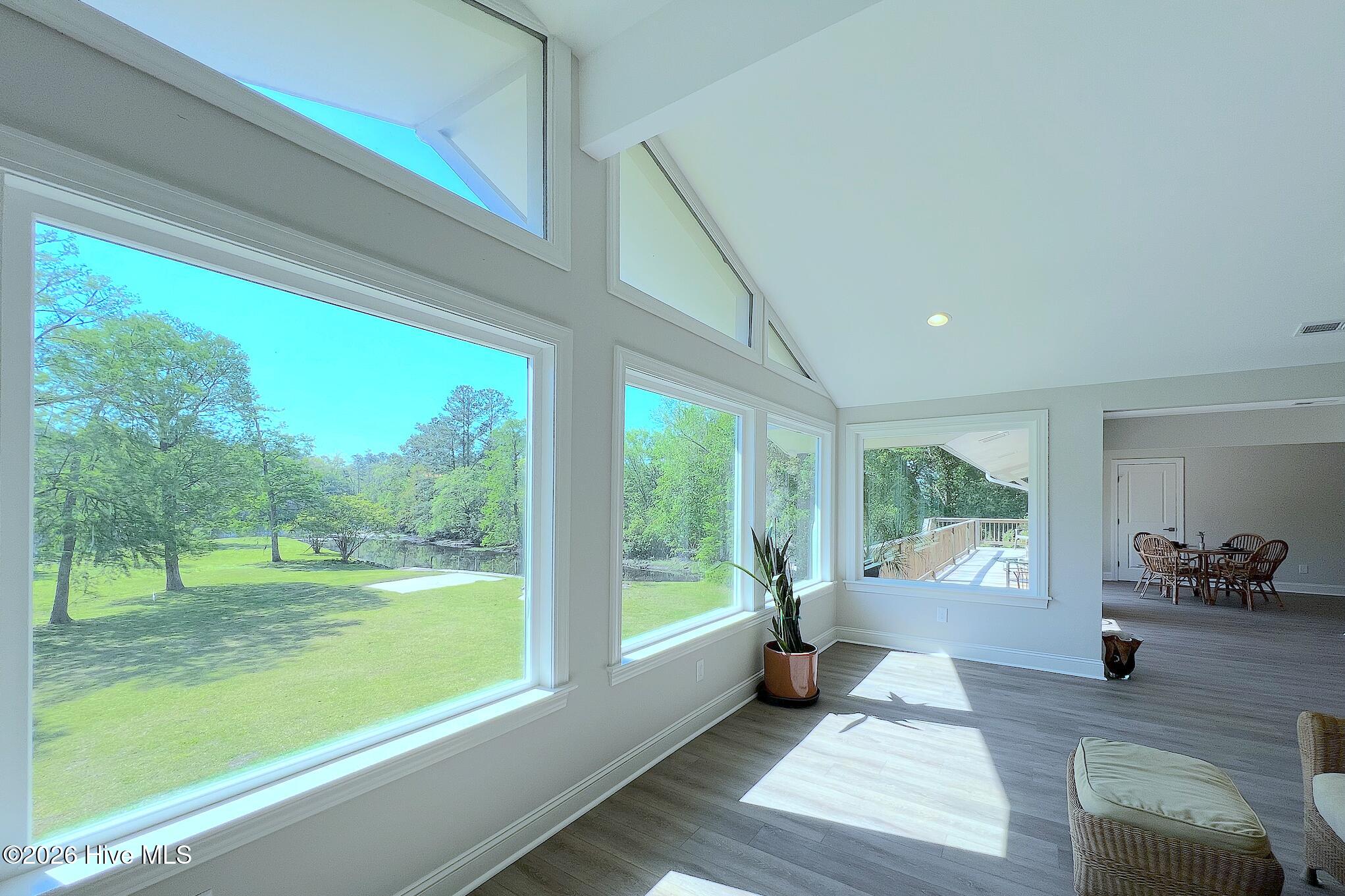 244 Shoreline Drive Property Photo 16