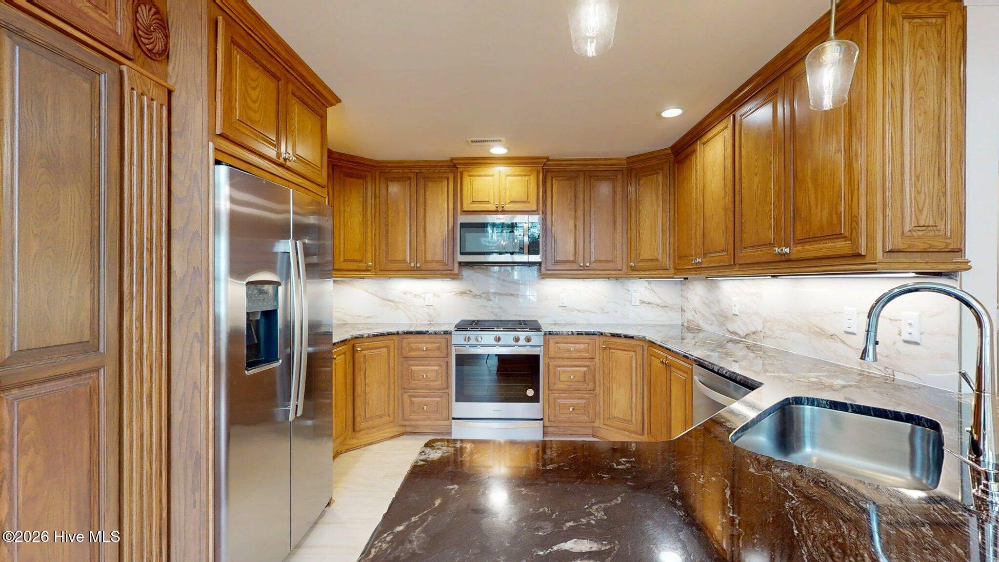 110 Lighthouse Drive Property Photo 19