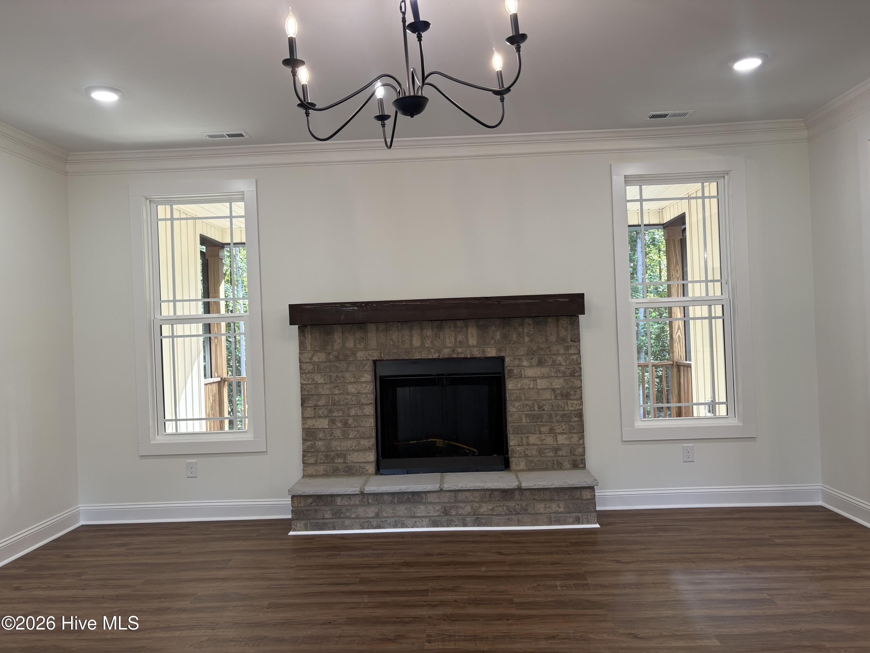40 S Shamrock Drive Property Photo 7