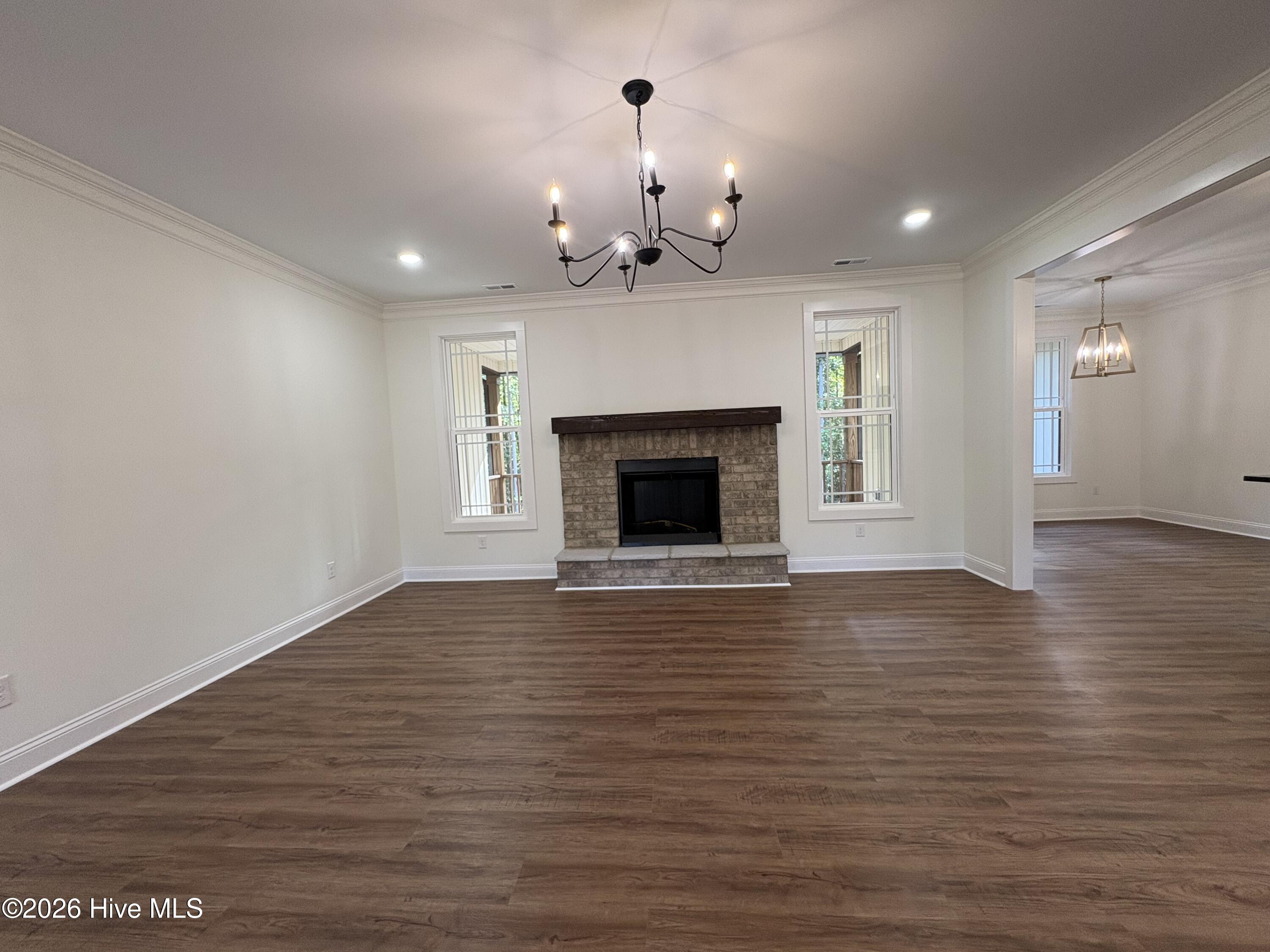 40 S Shamrock Drive Property Photo 8