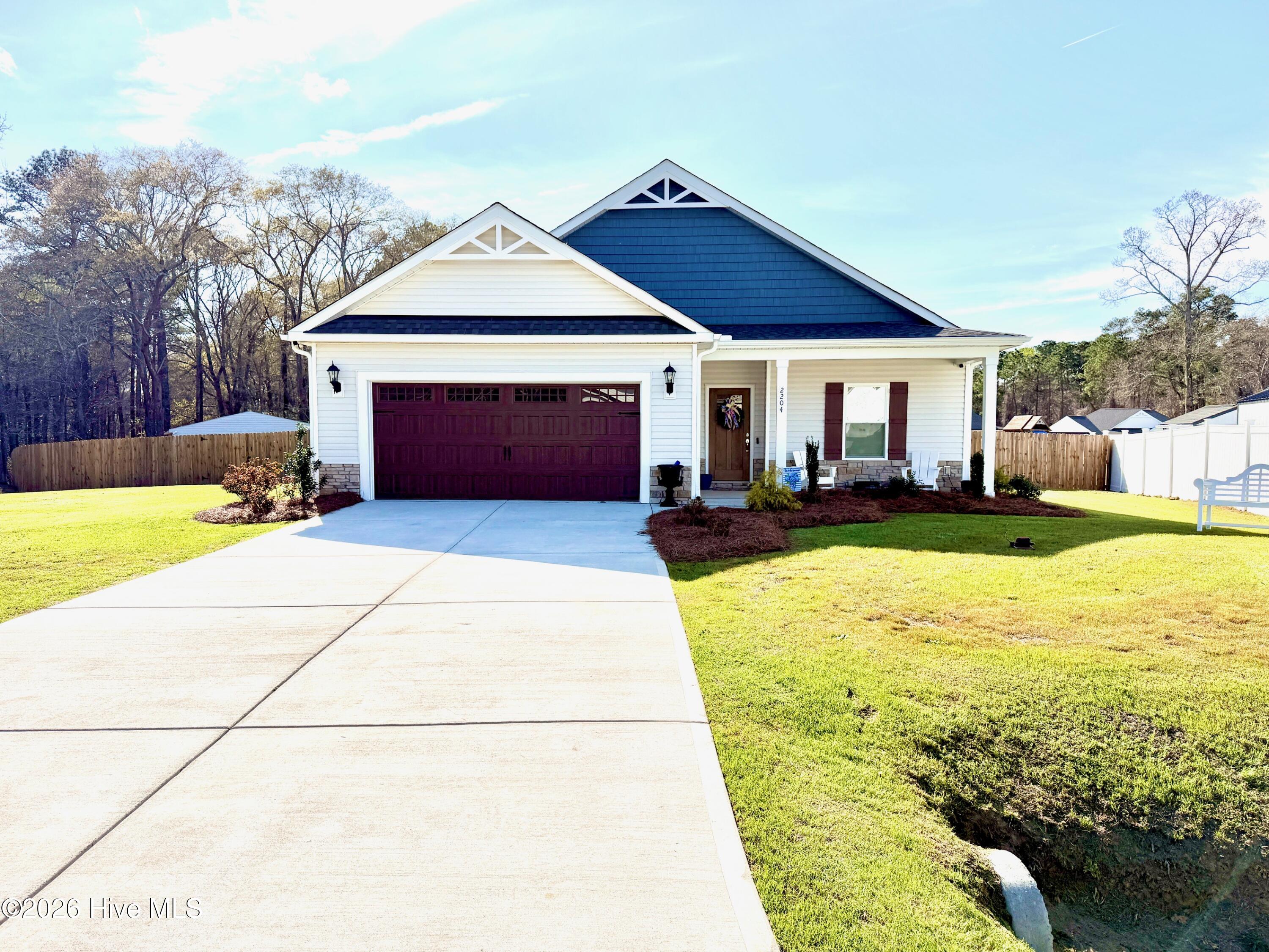 2204 Staley Court Property Photo 1