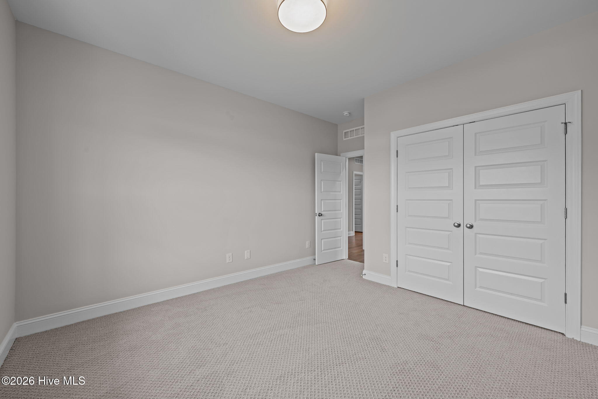 1004 Exeter Place Property Photo 11