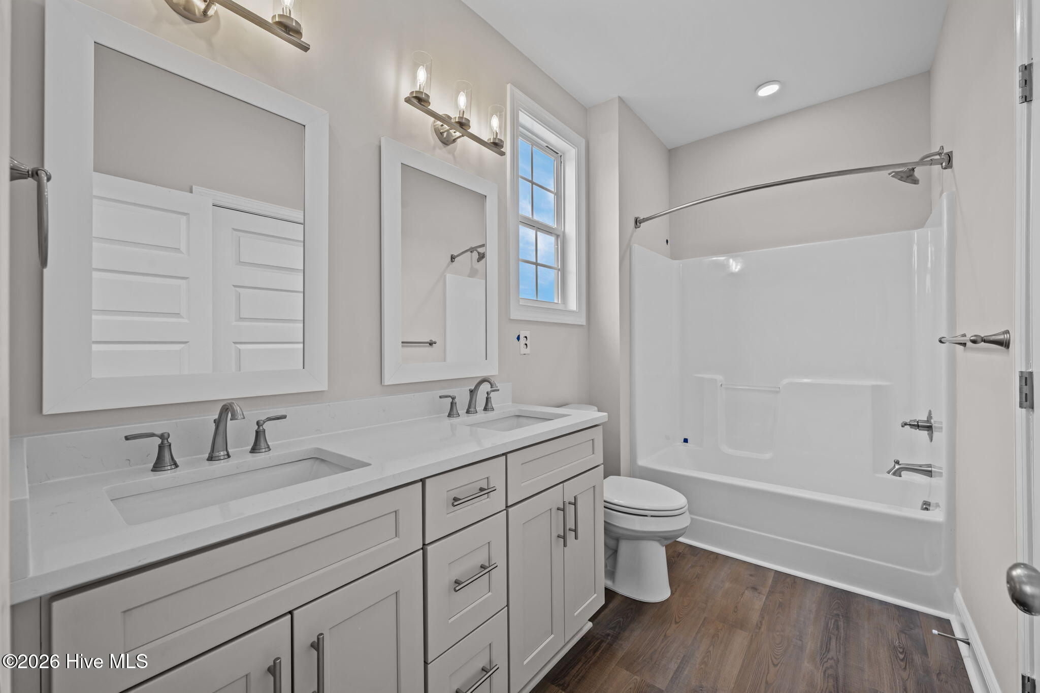 1004 Exeter Place Property Photo 15