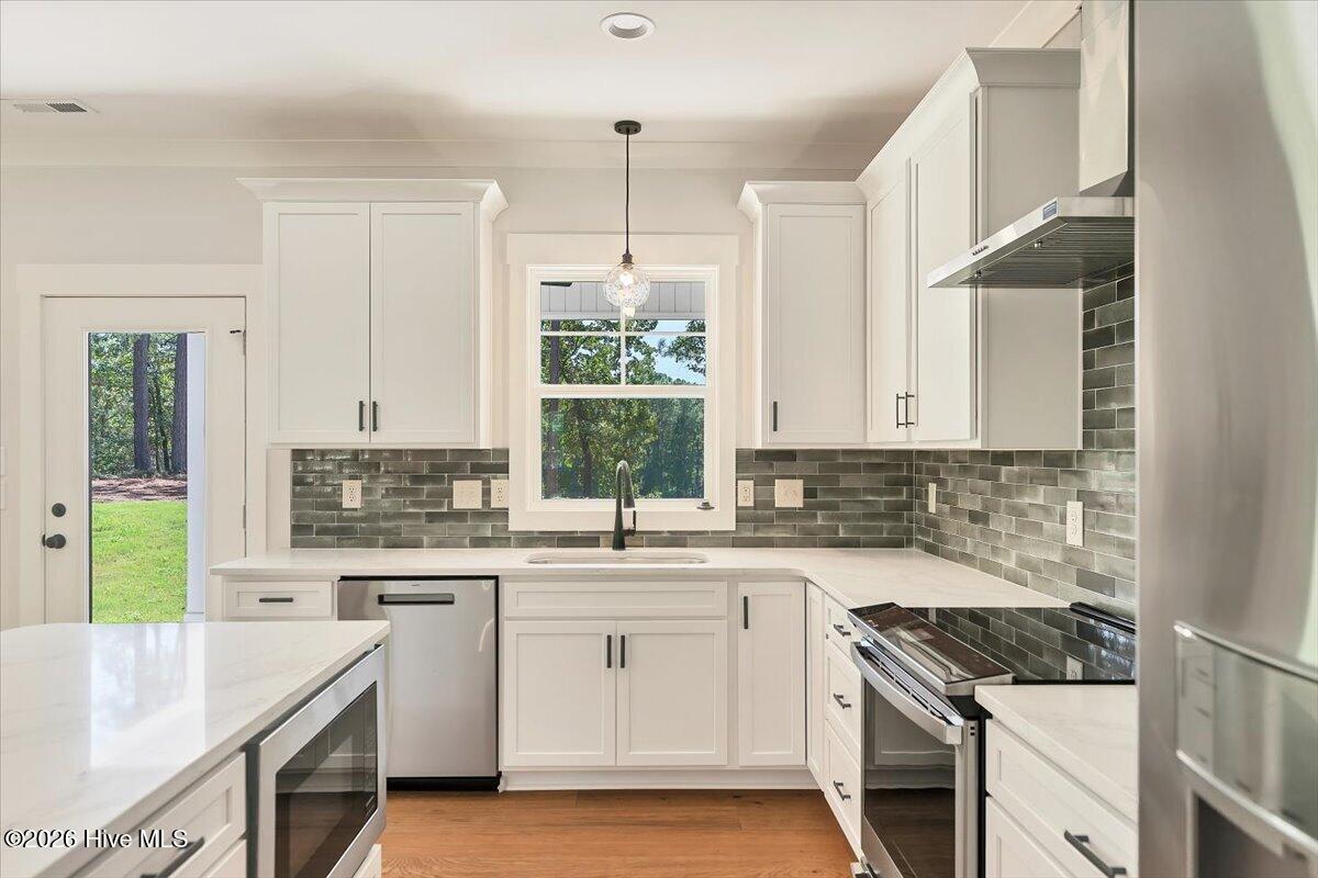 451 Thimbleberry Drive Property Photo 14