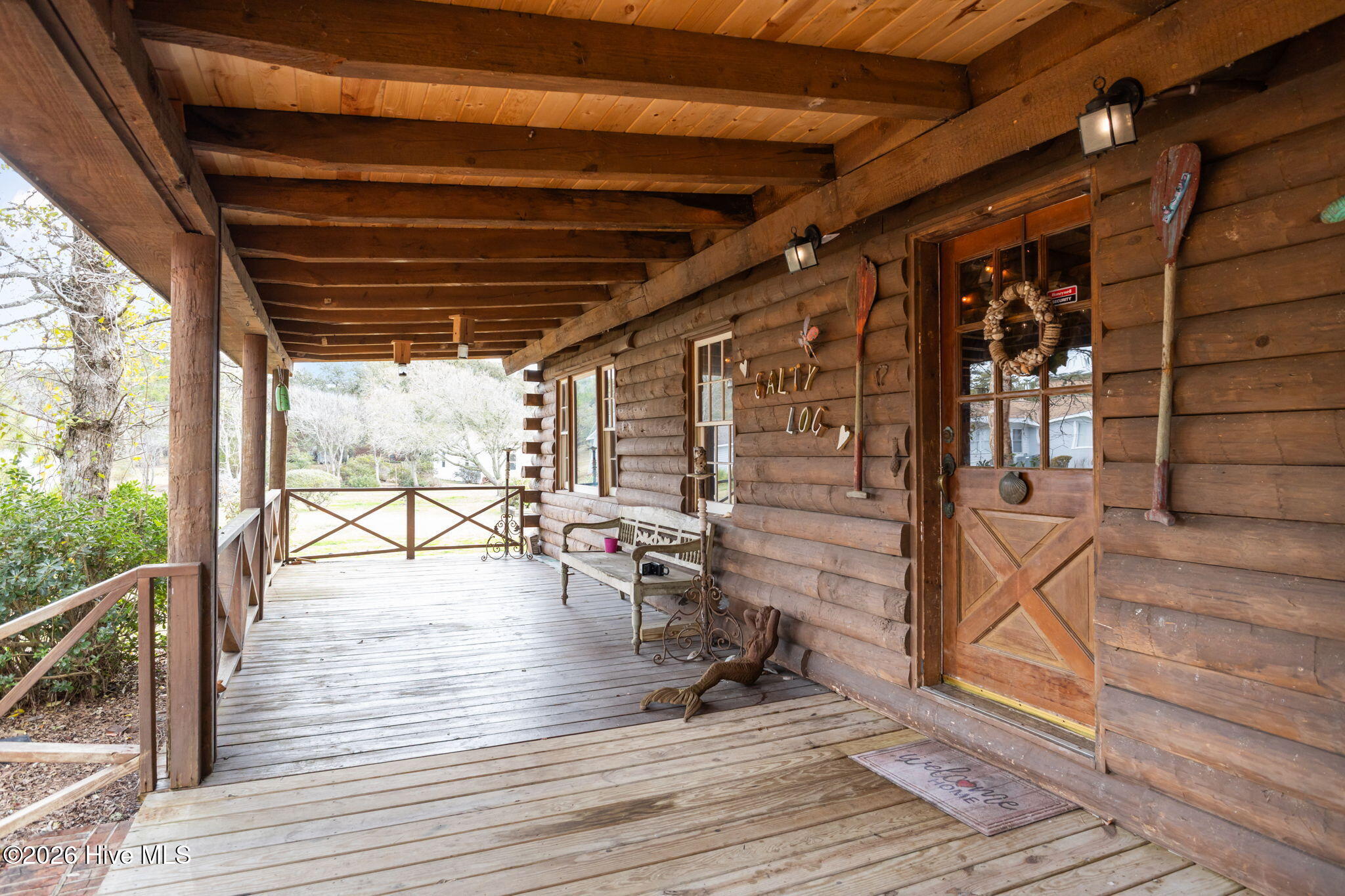 568 Seashore Drive Property Photo 3
