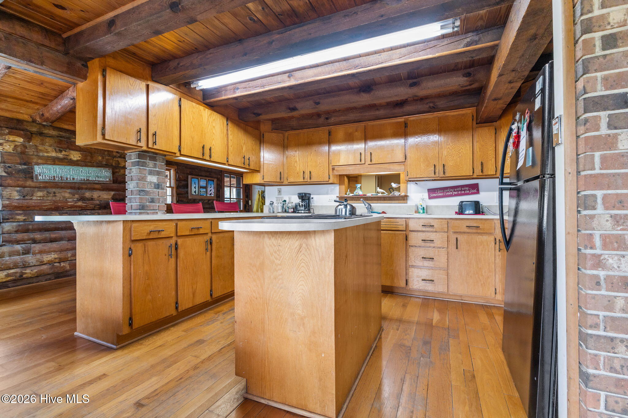 568 Seashore Drive Property Photo 8