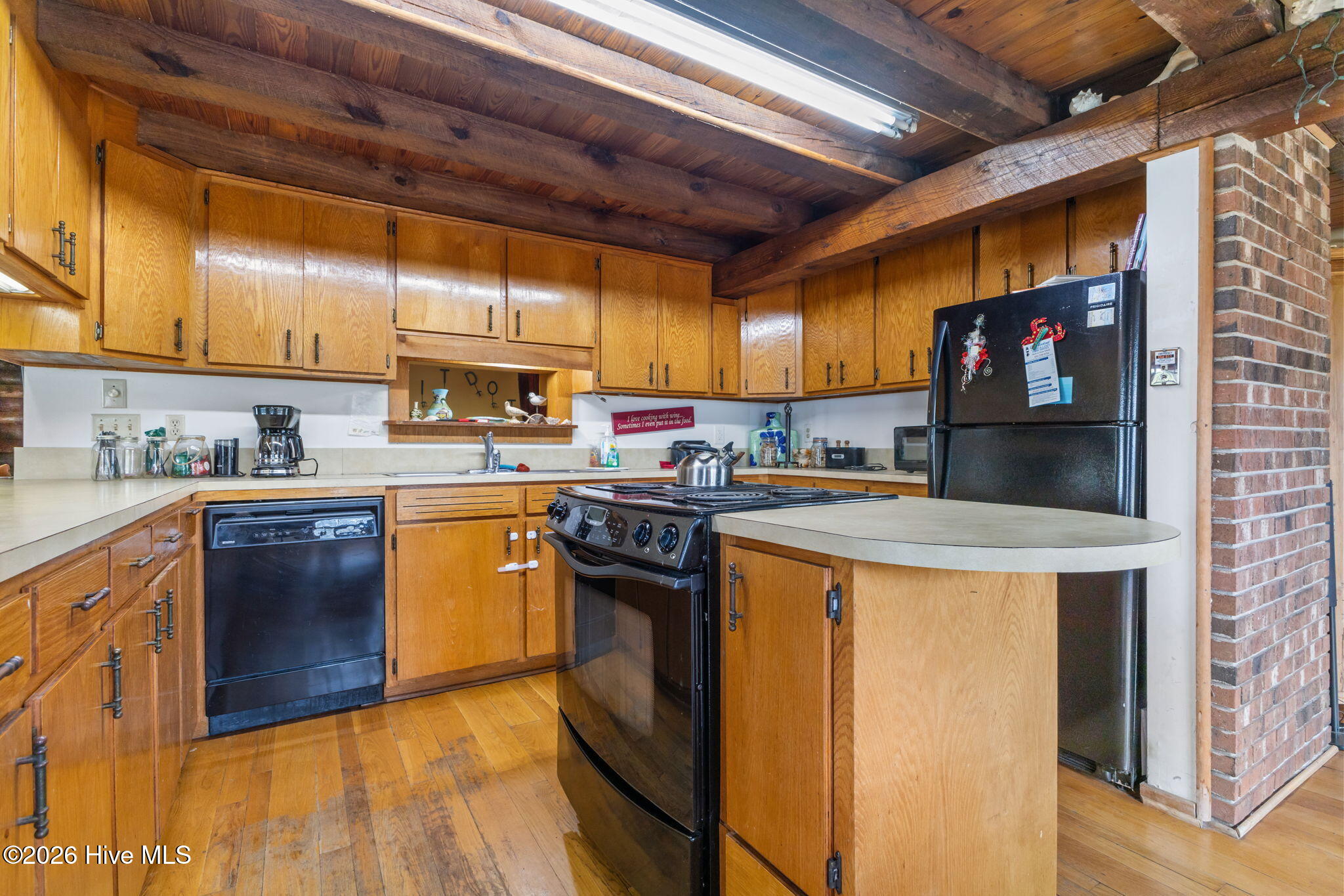 568 Seashore Drive Property Photo 9