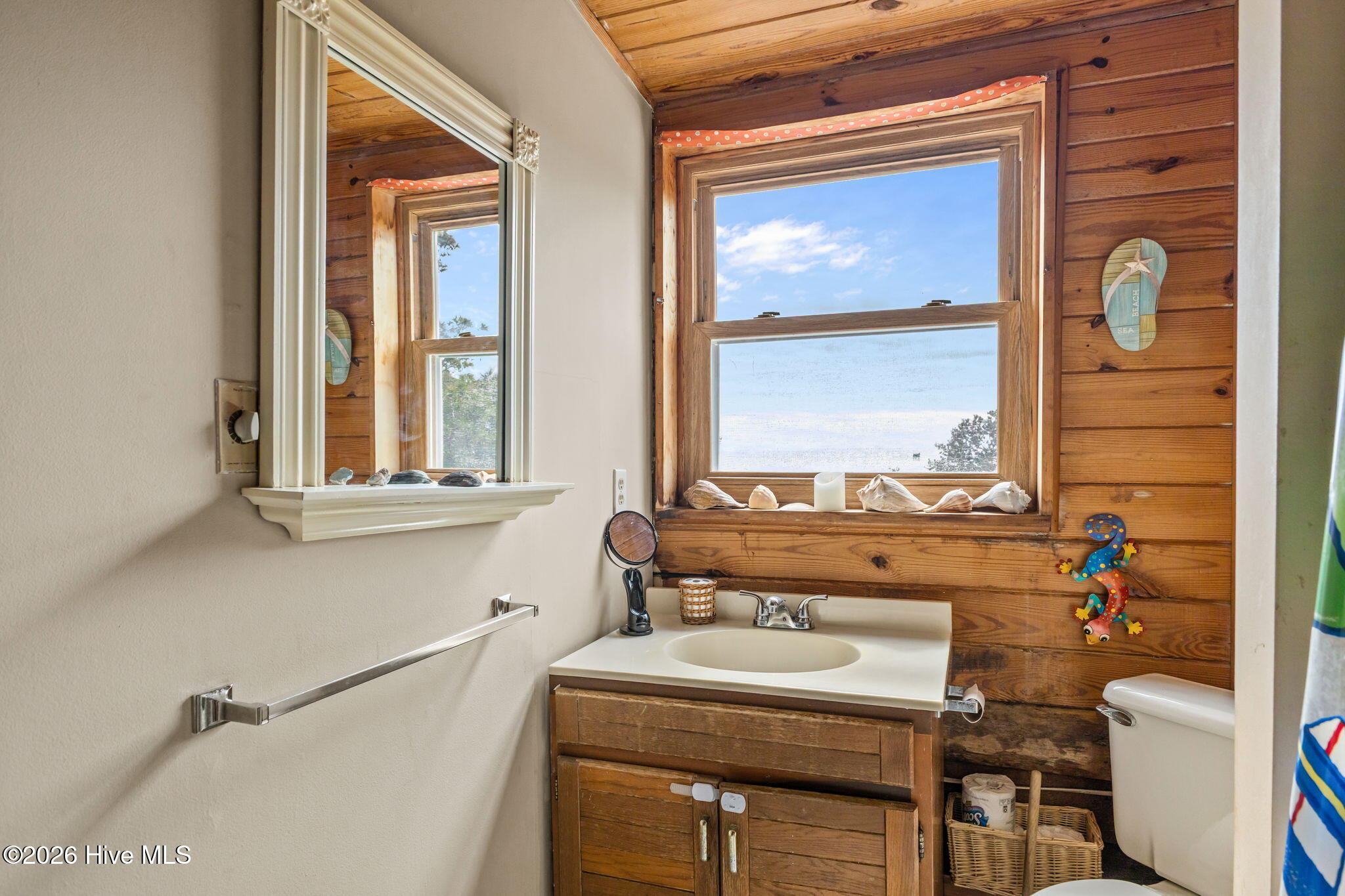 568 Seashore Drive Property Photo 27