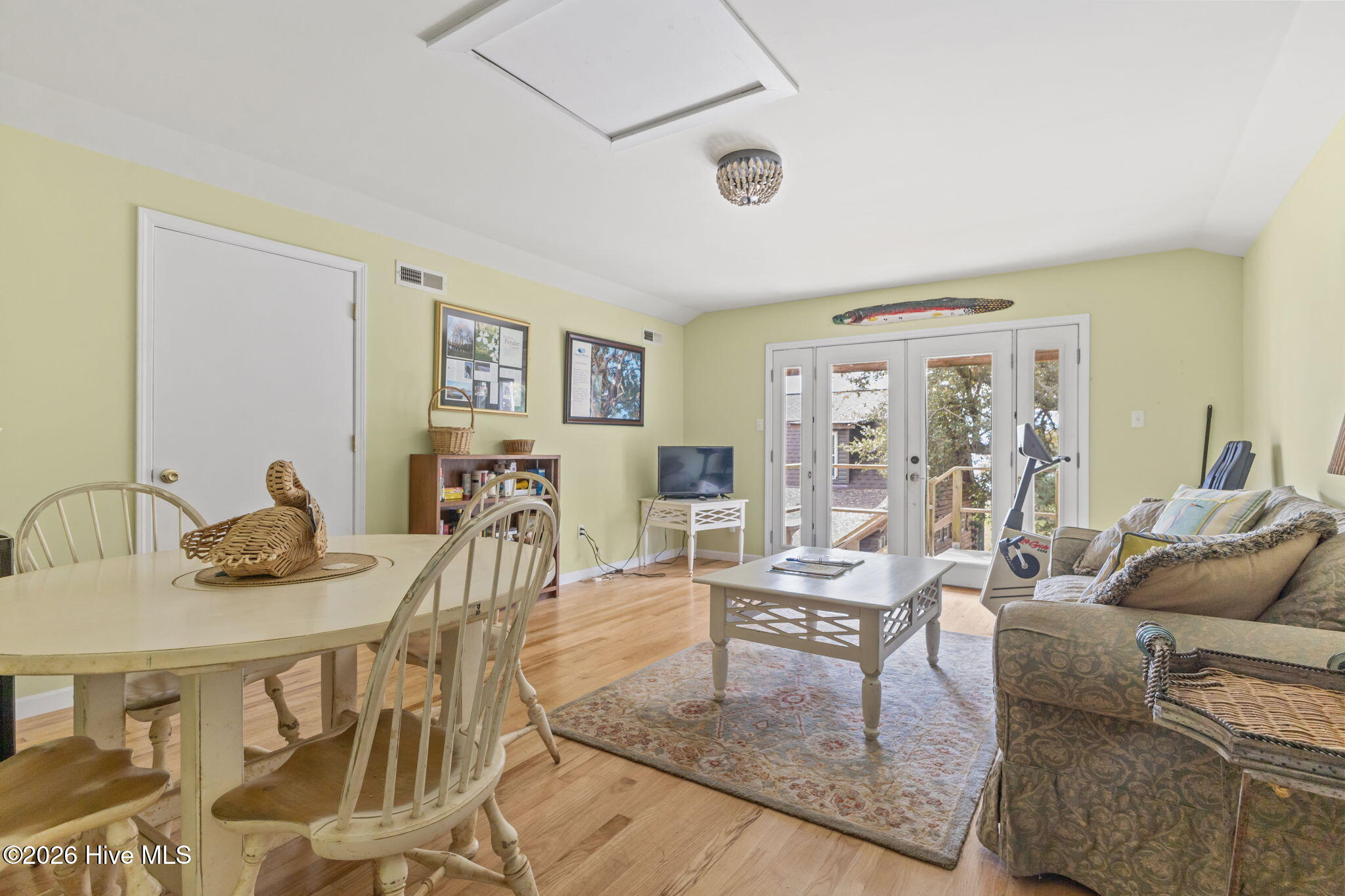 568 Seashore Drive Property Photo 37