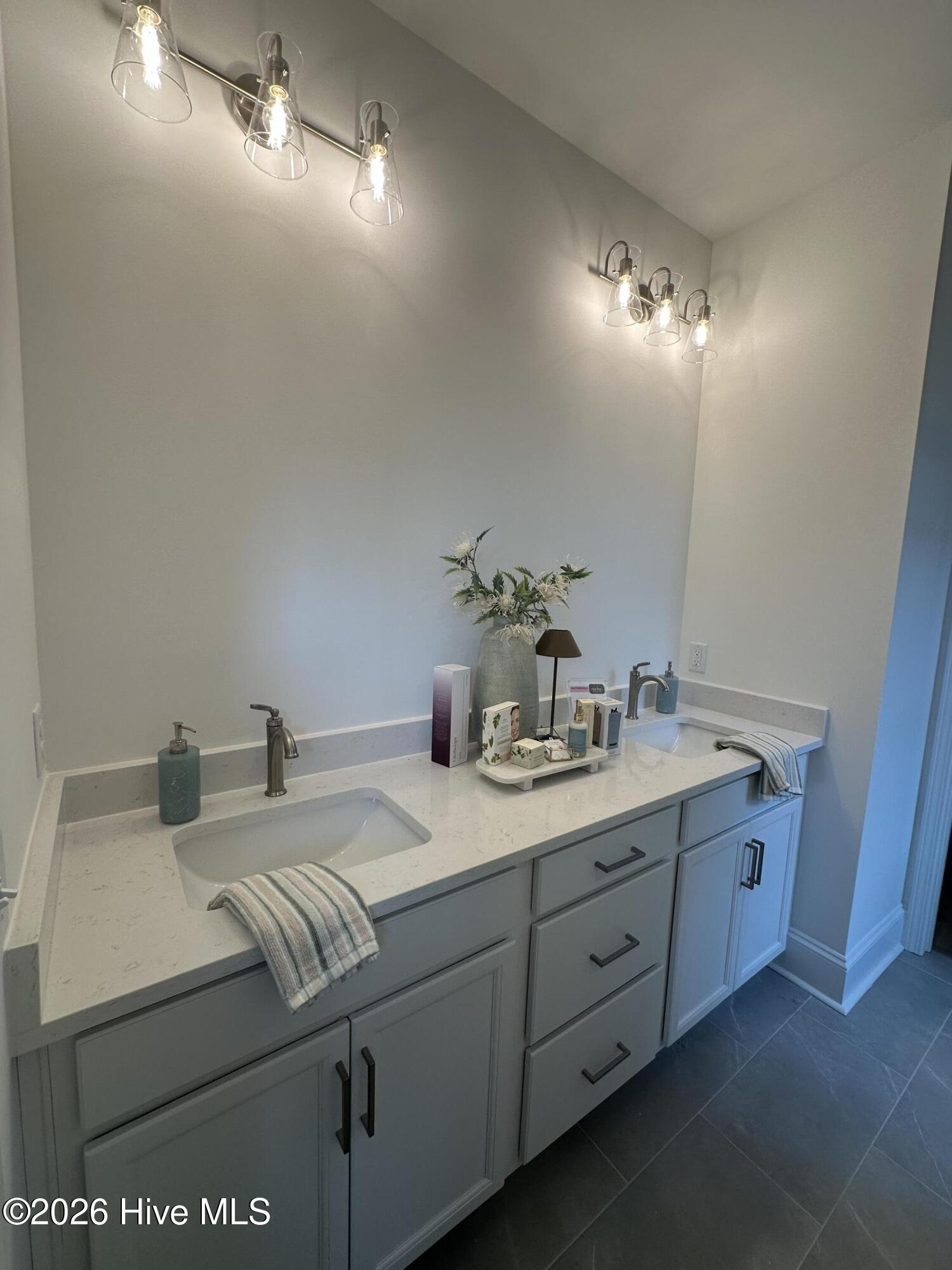2220 Sandbrook Loop Property Photo 7