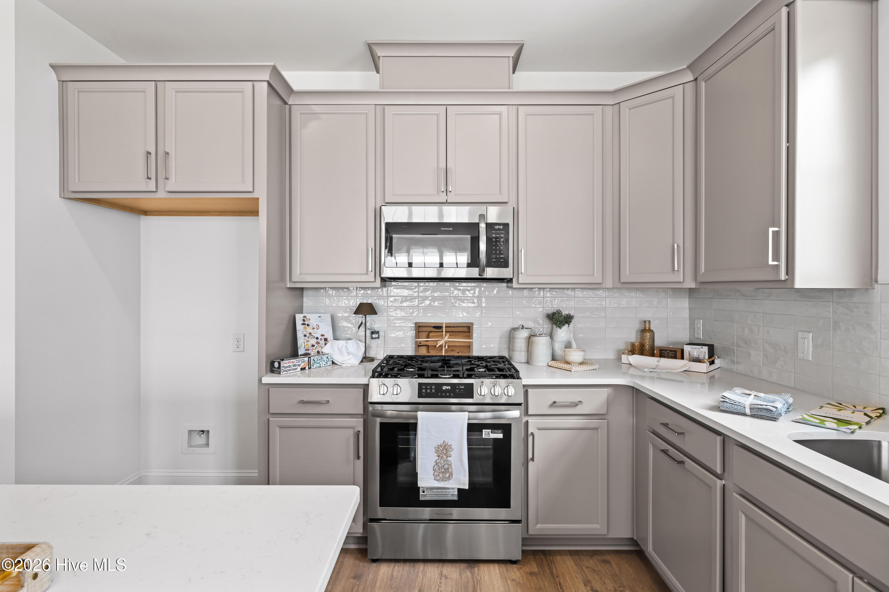 2220 Sandbrook Loop Property Photo 8