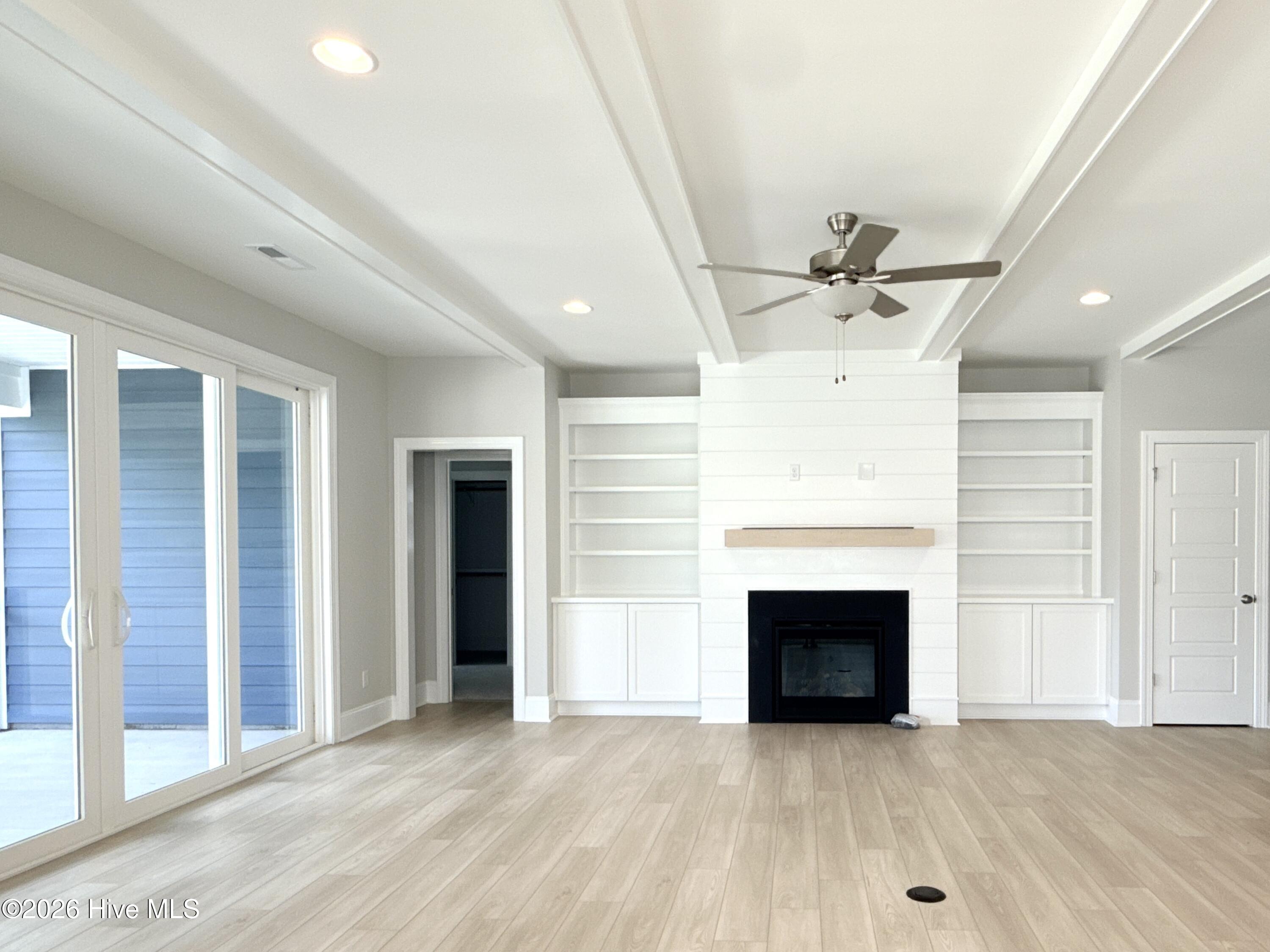 136 Flat Clam Drive Property Photo 5