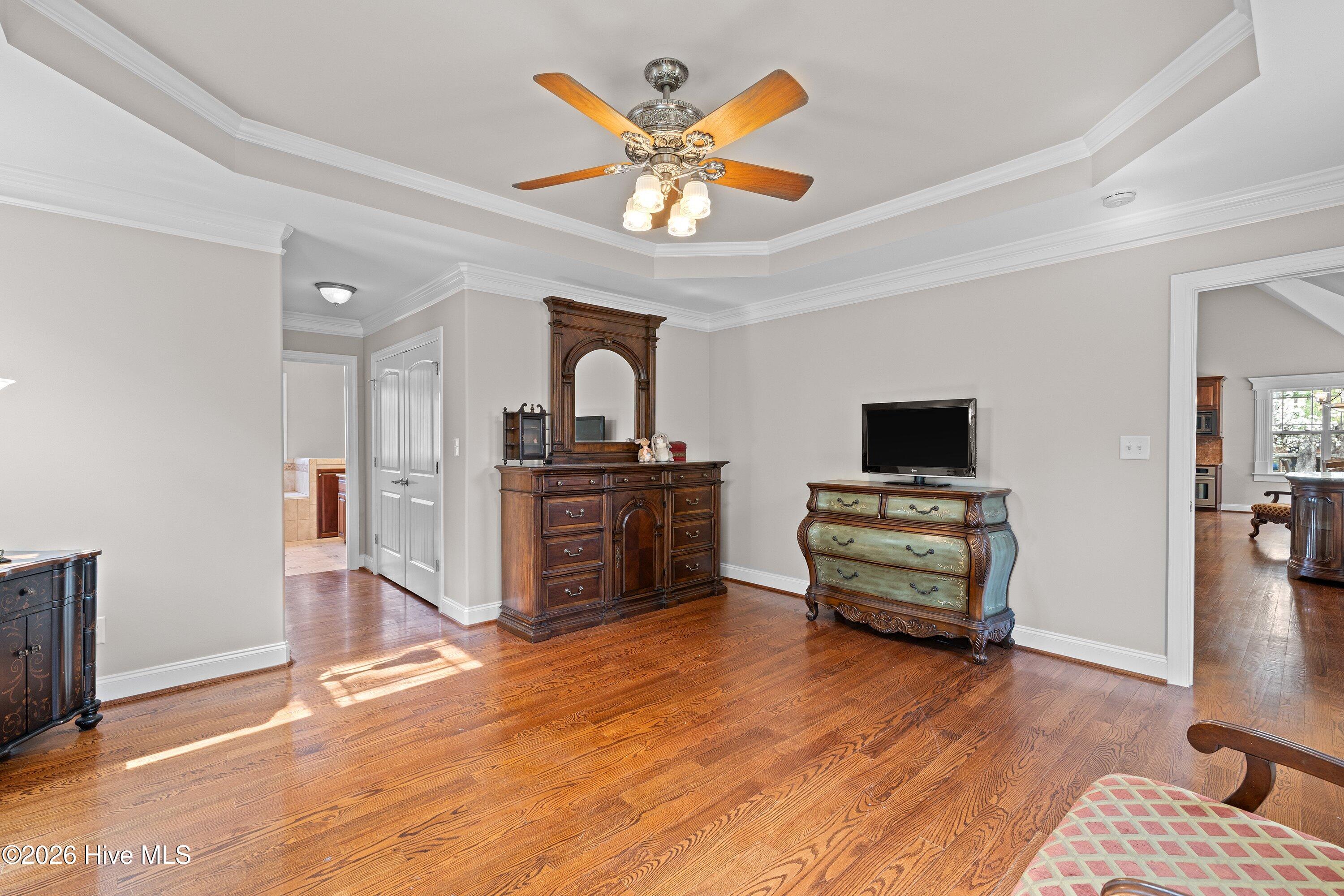 89 New Castle Court Property Photo 23