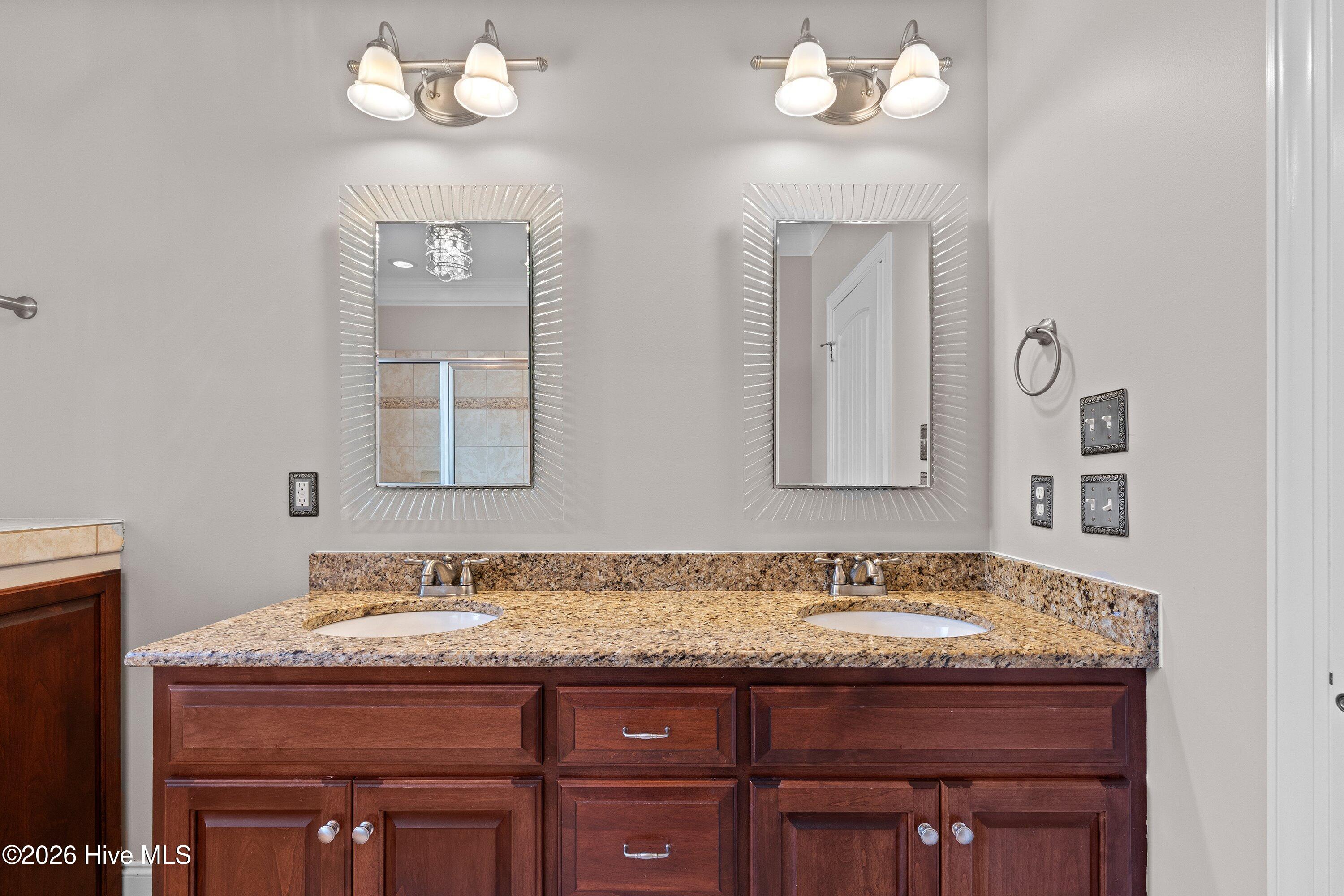 89 New Castle Court Property Photo 26