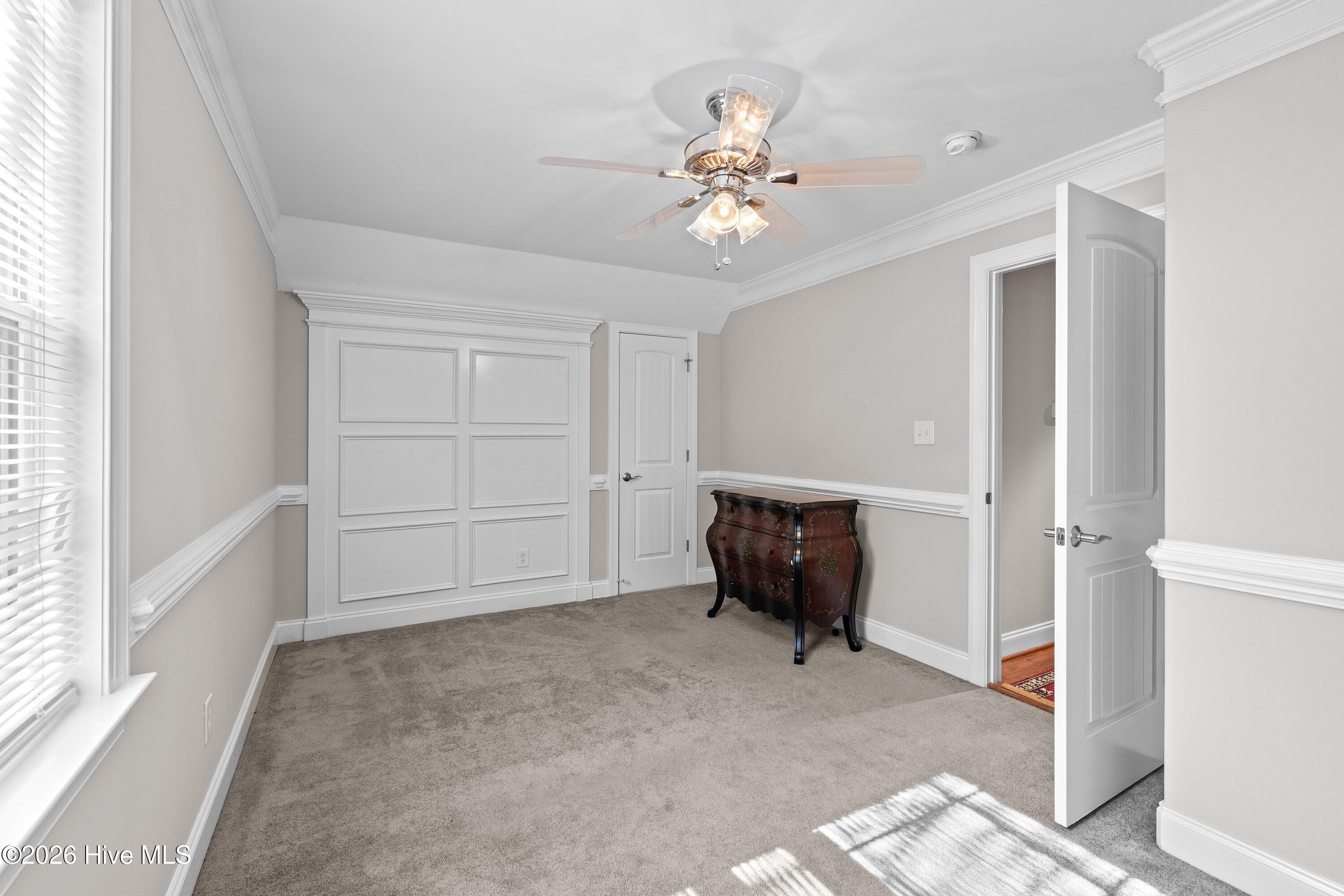 89 New Castle Court Property Photo 33