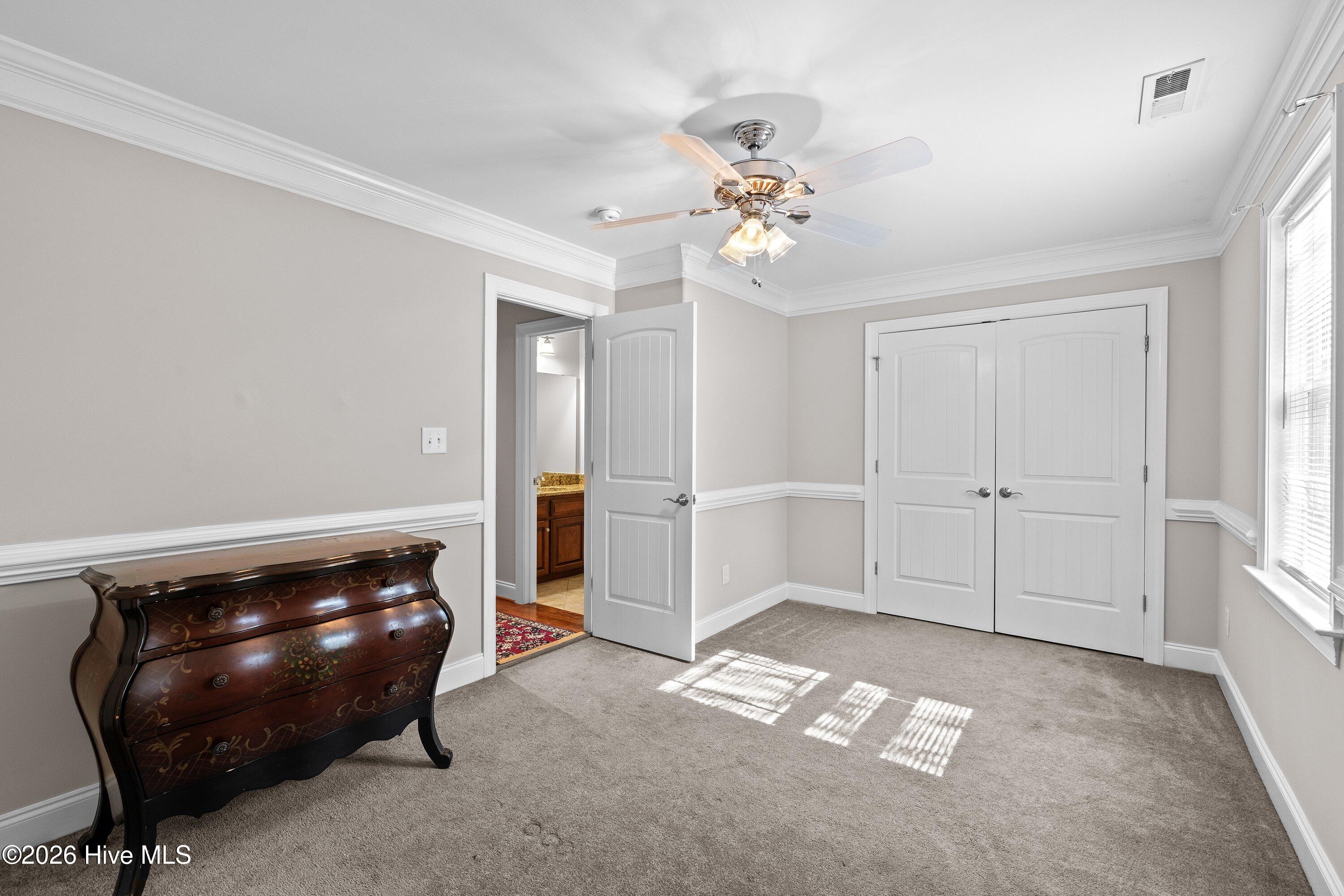 89 New Castle Court Property Photo 34