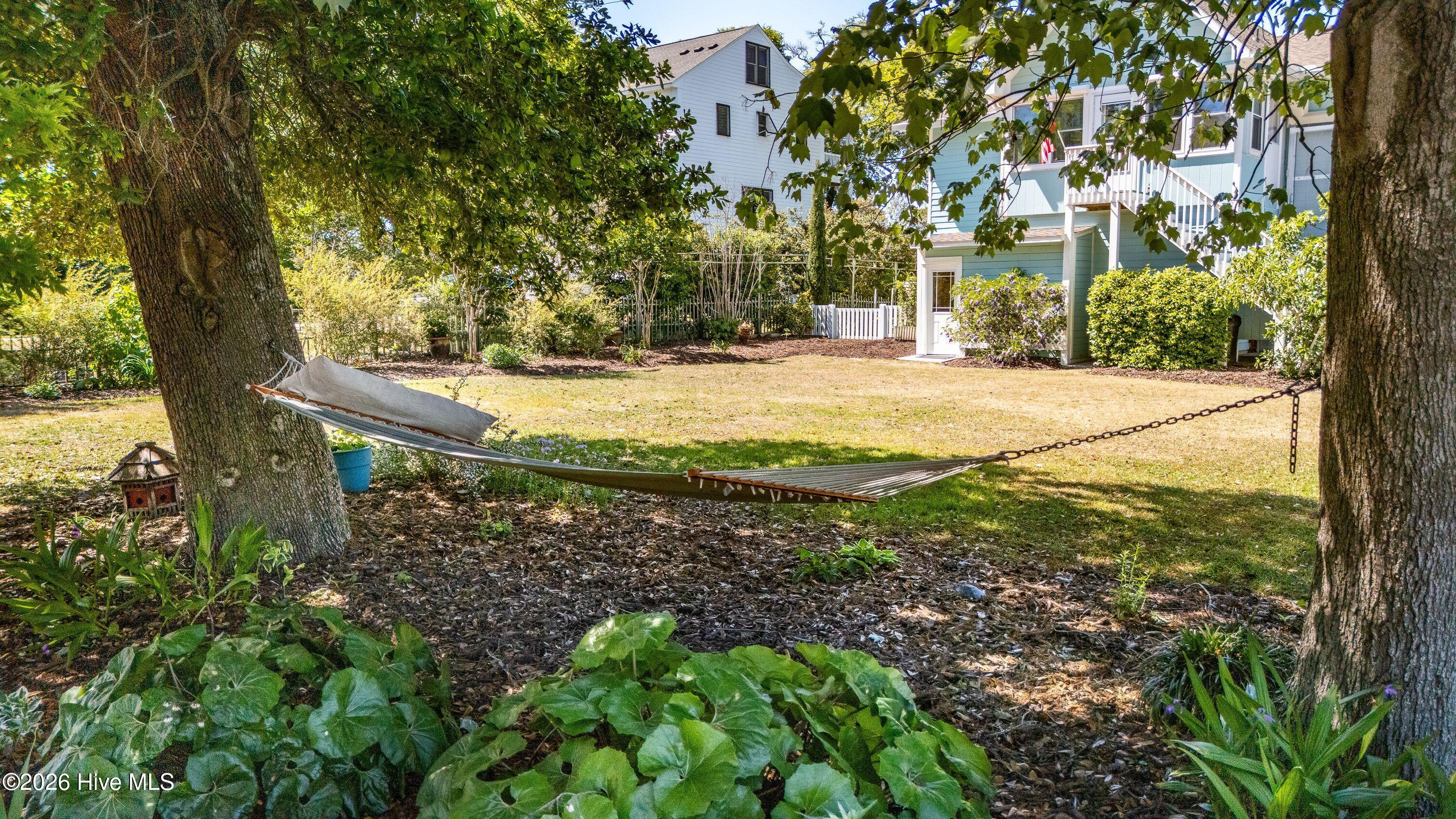 330 Cape Lookout Loop Property Photo 4