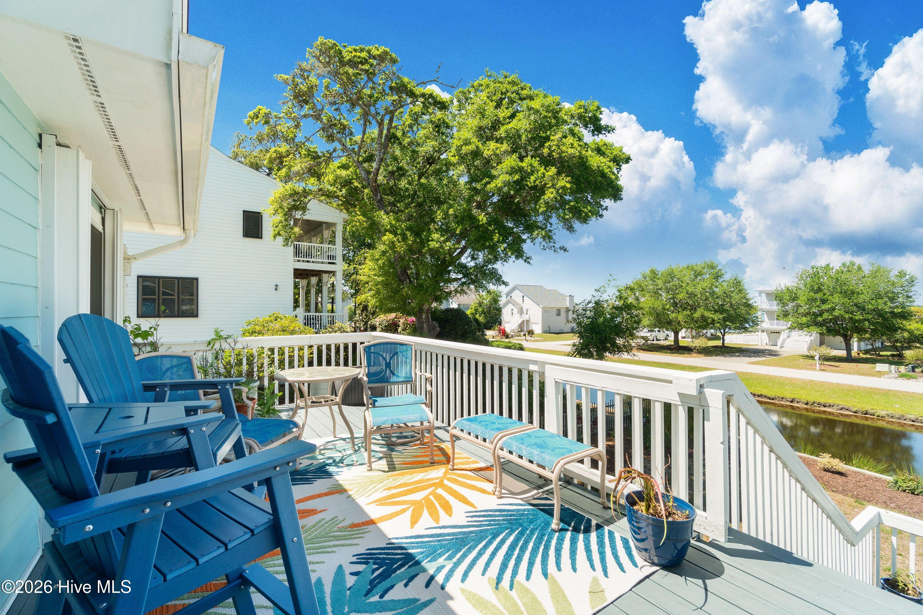 330 Cape Lookout Loop Property Photo 14