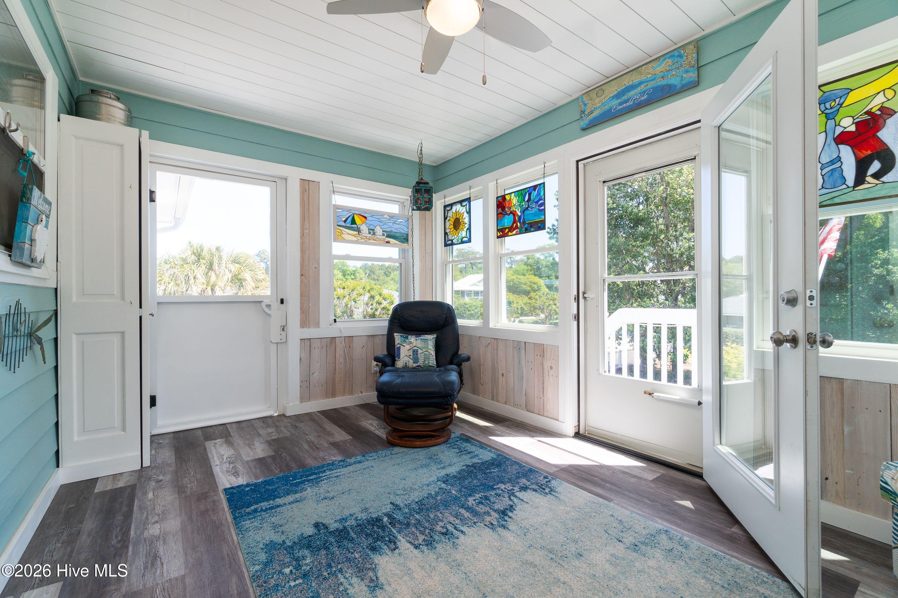 330 Cape Lookout Loop Property Photo 31