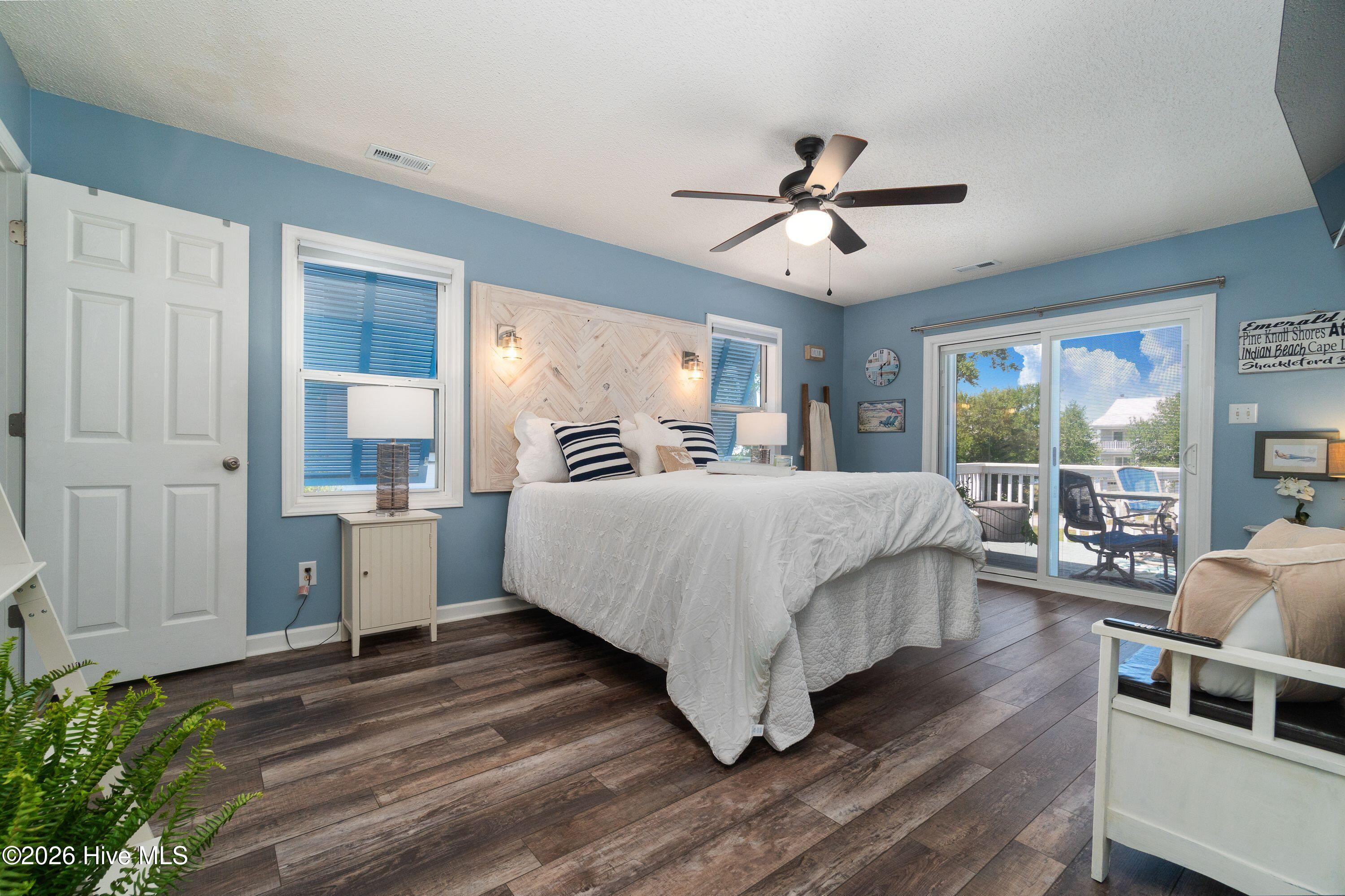 330 Cape Lookout Loop Property Photo 33
