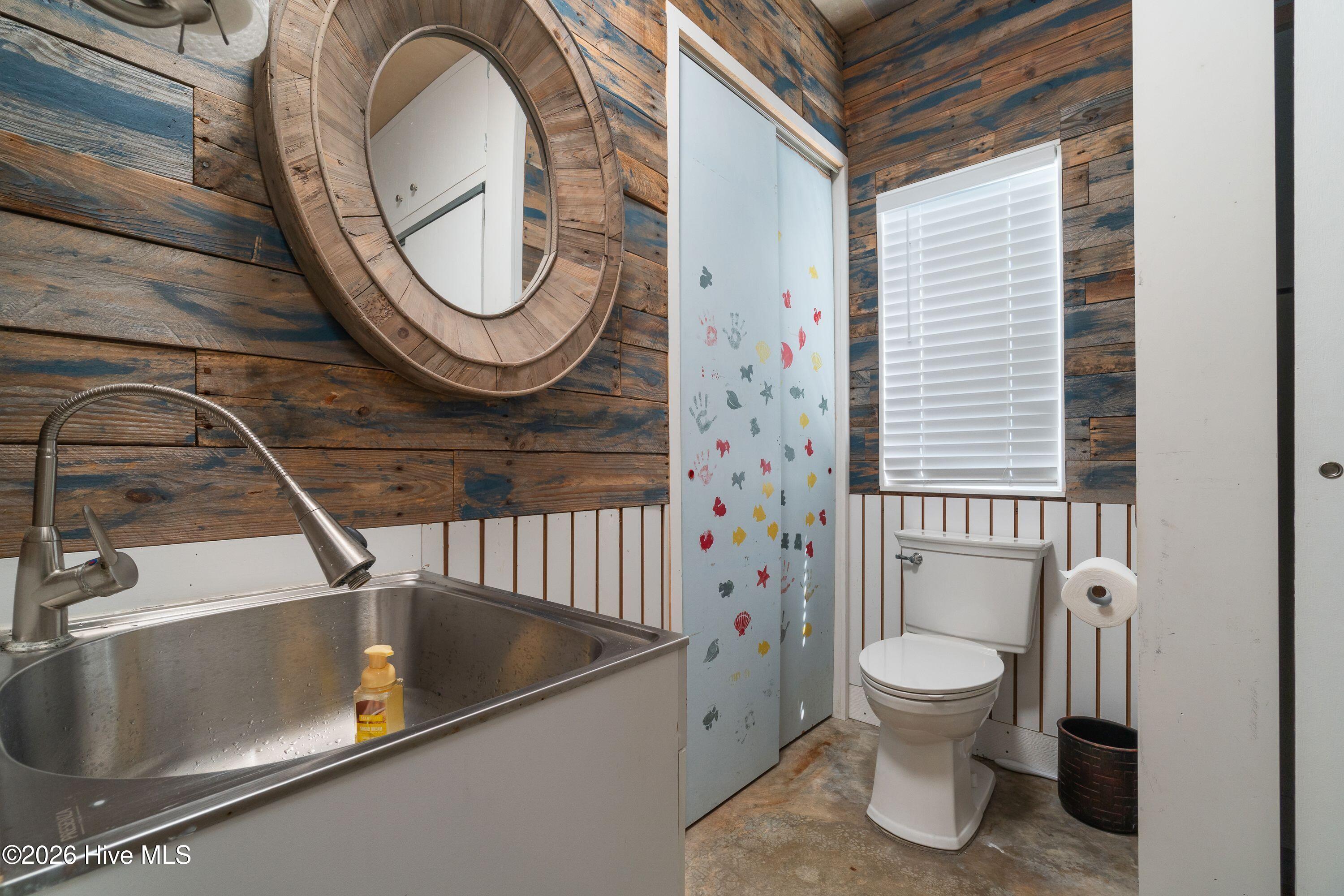 330 Cape Lookout Loop Property Photo 45