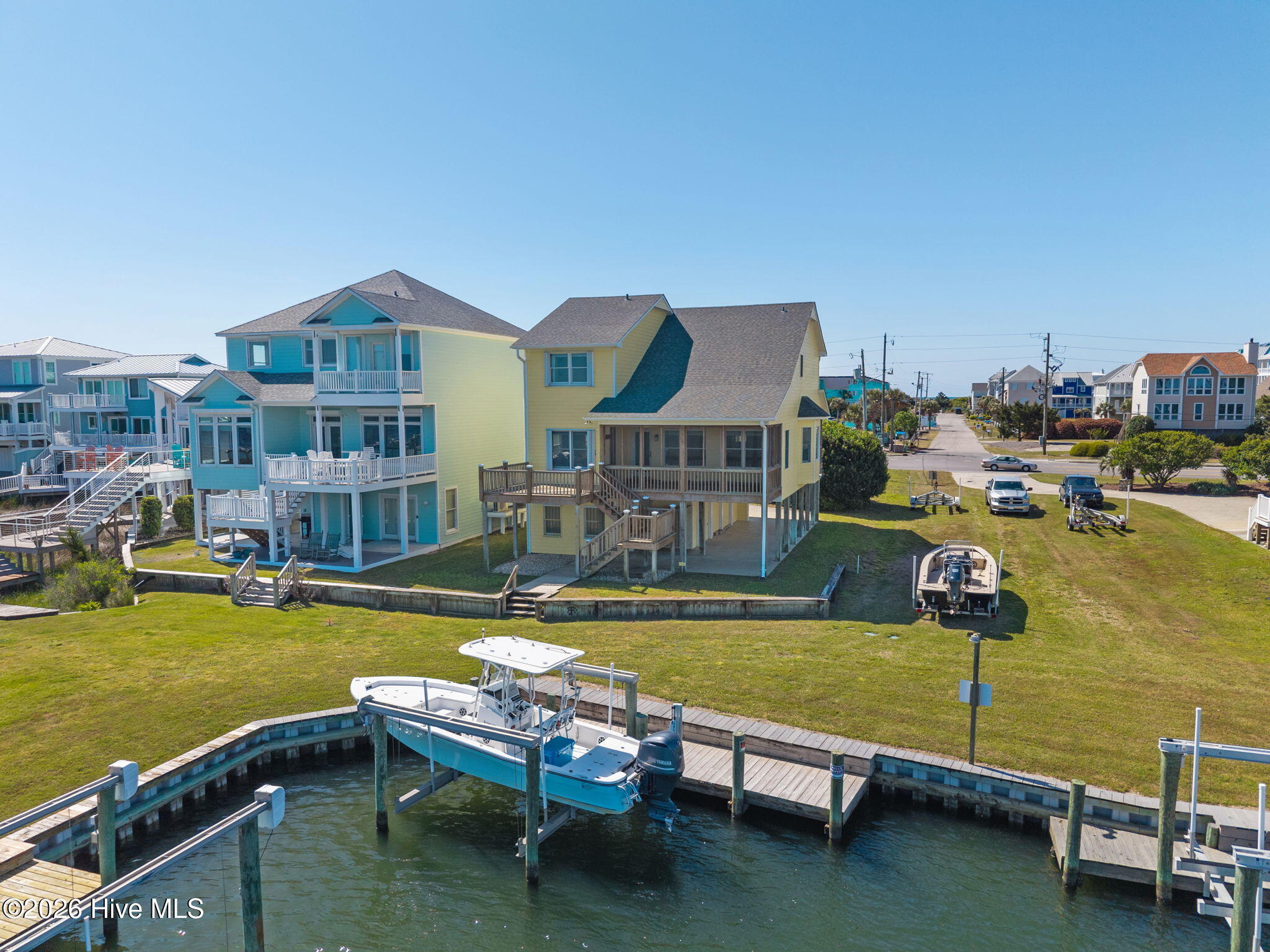 1711 E Fort Macon Road Property Photo 2