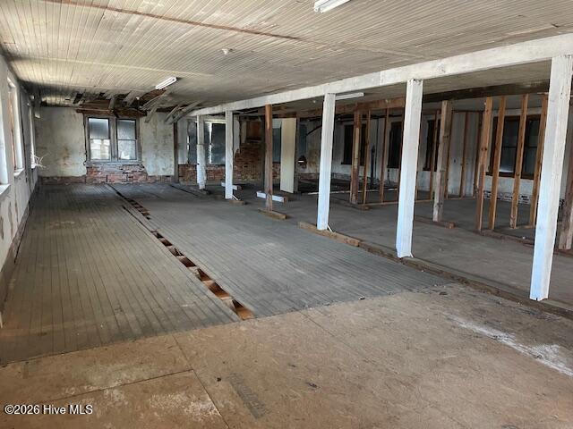 105 E Broad Street Property Photo 21