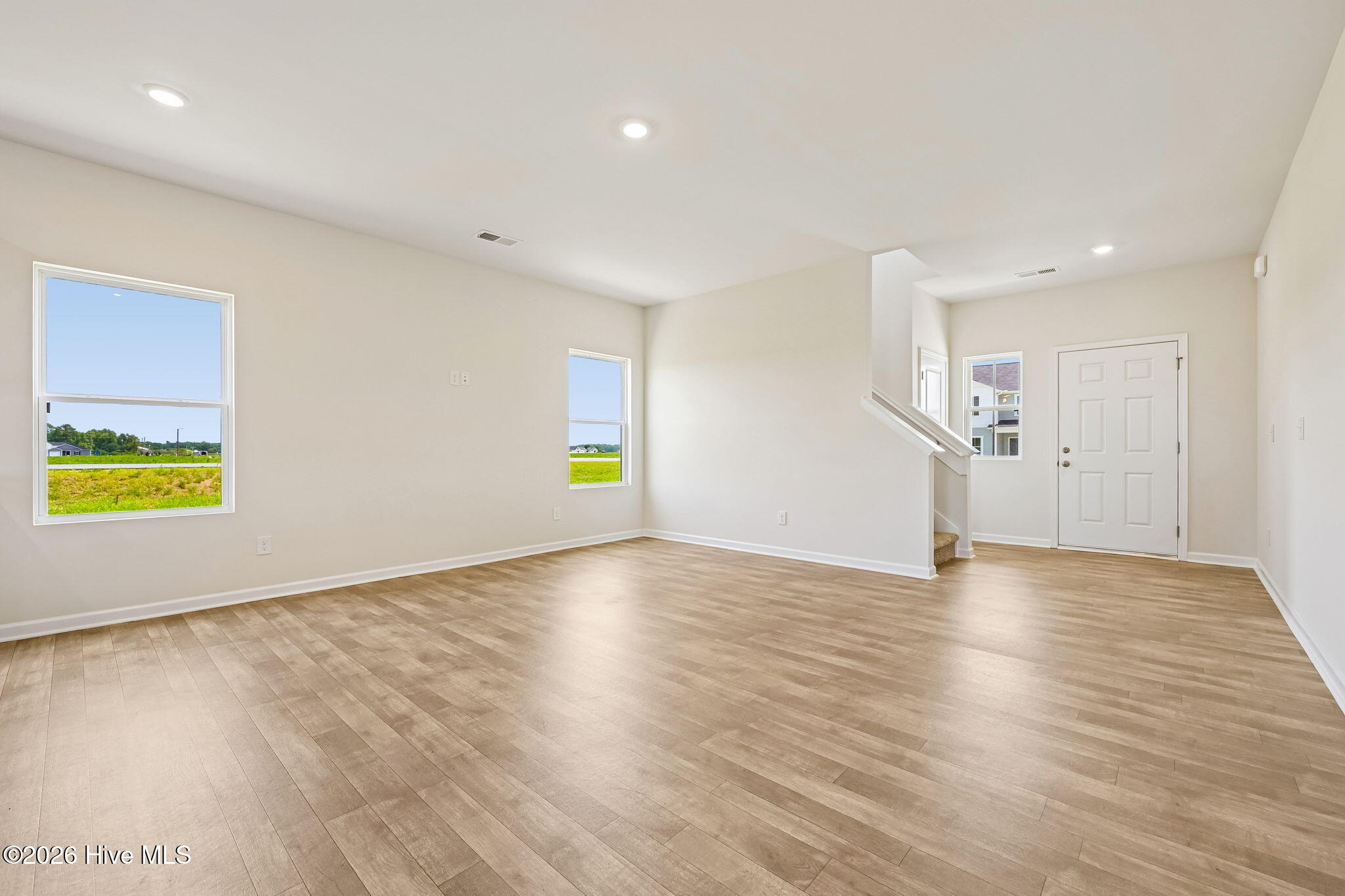 401 Piper Pointe Drive Property Photo 10