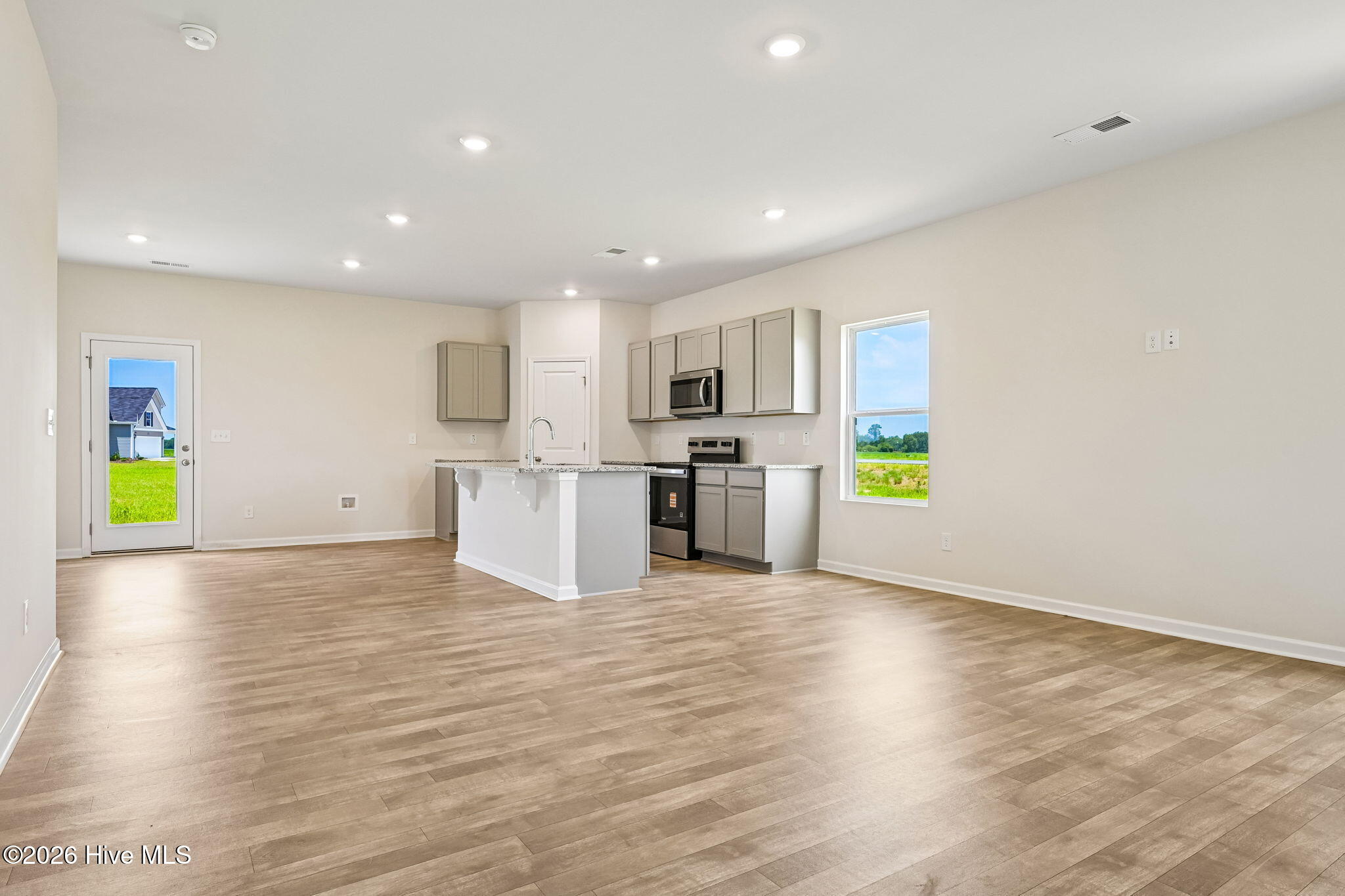 401 Piper Pointe Drive Property Photo 15