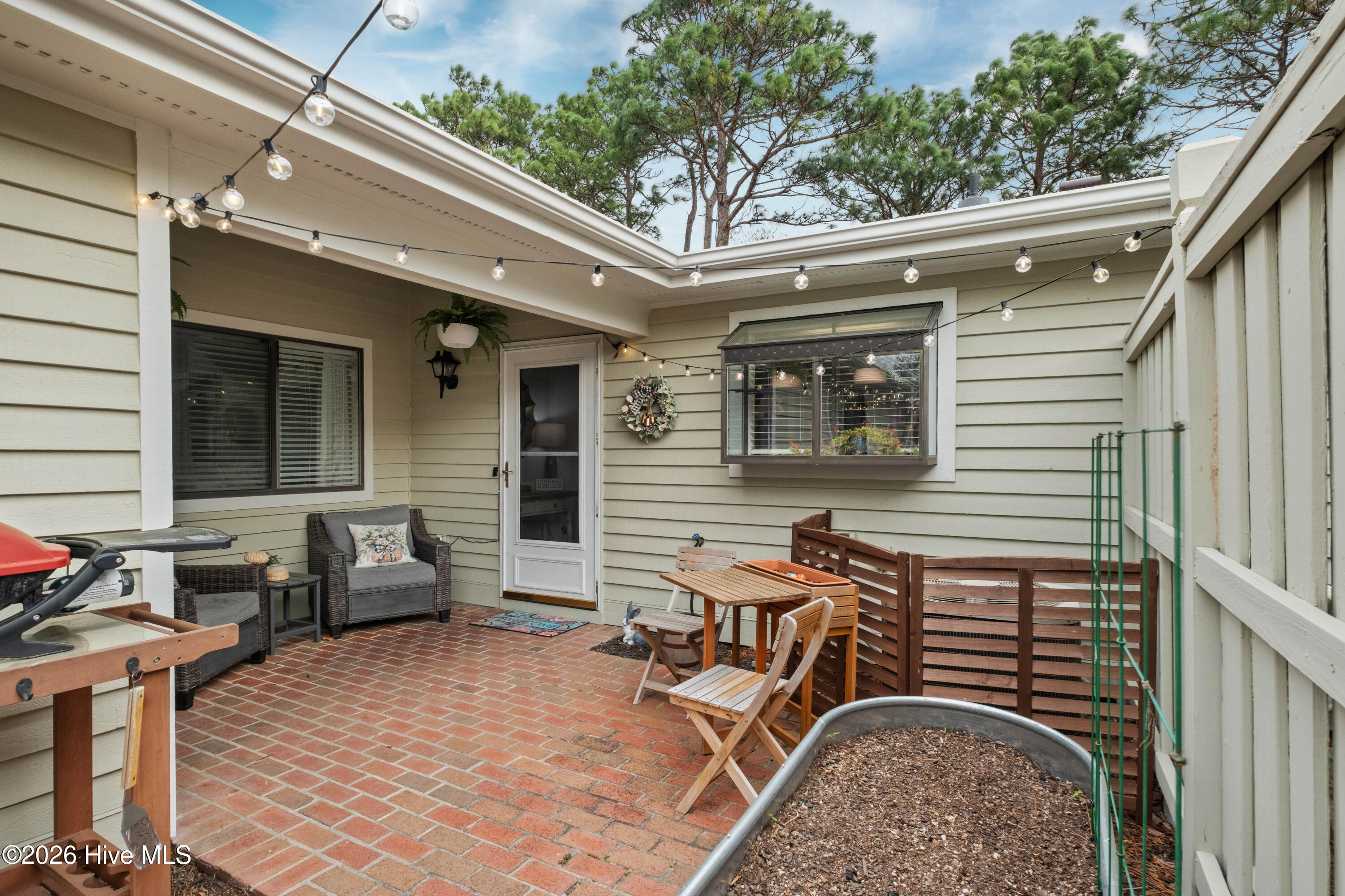211 Inland Greens Circle Property Photo 5
