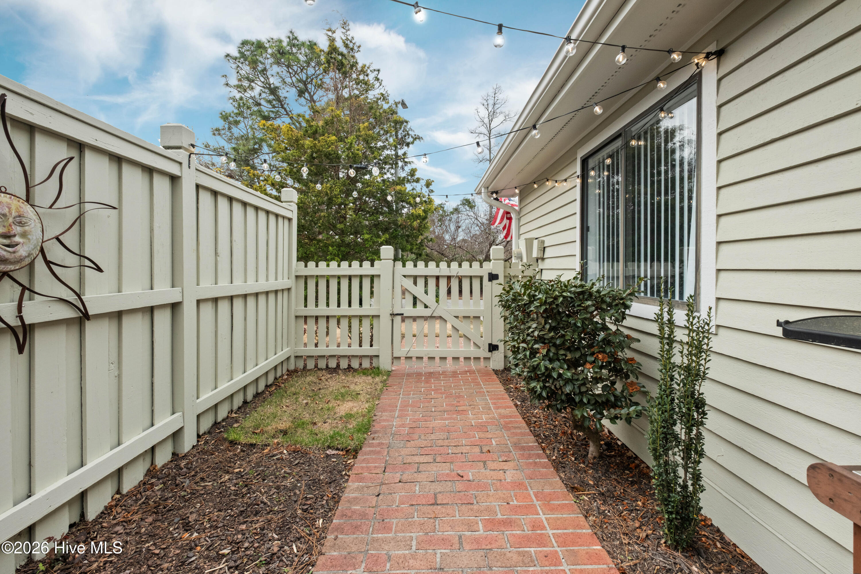 211 Inland Greens Circle Property Photo 8