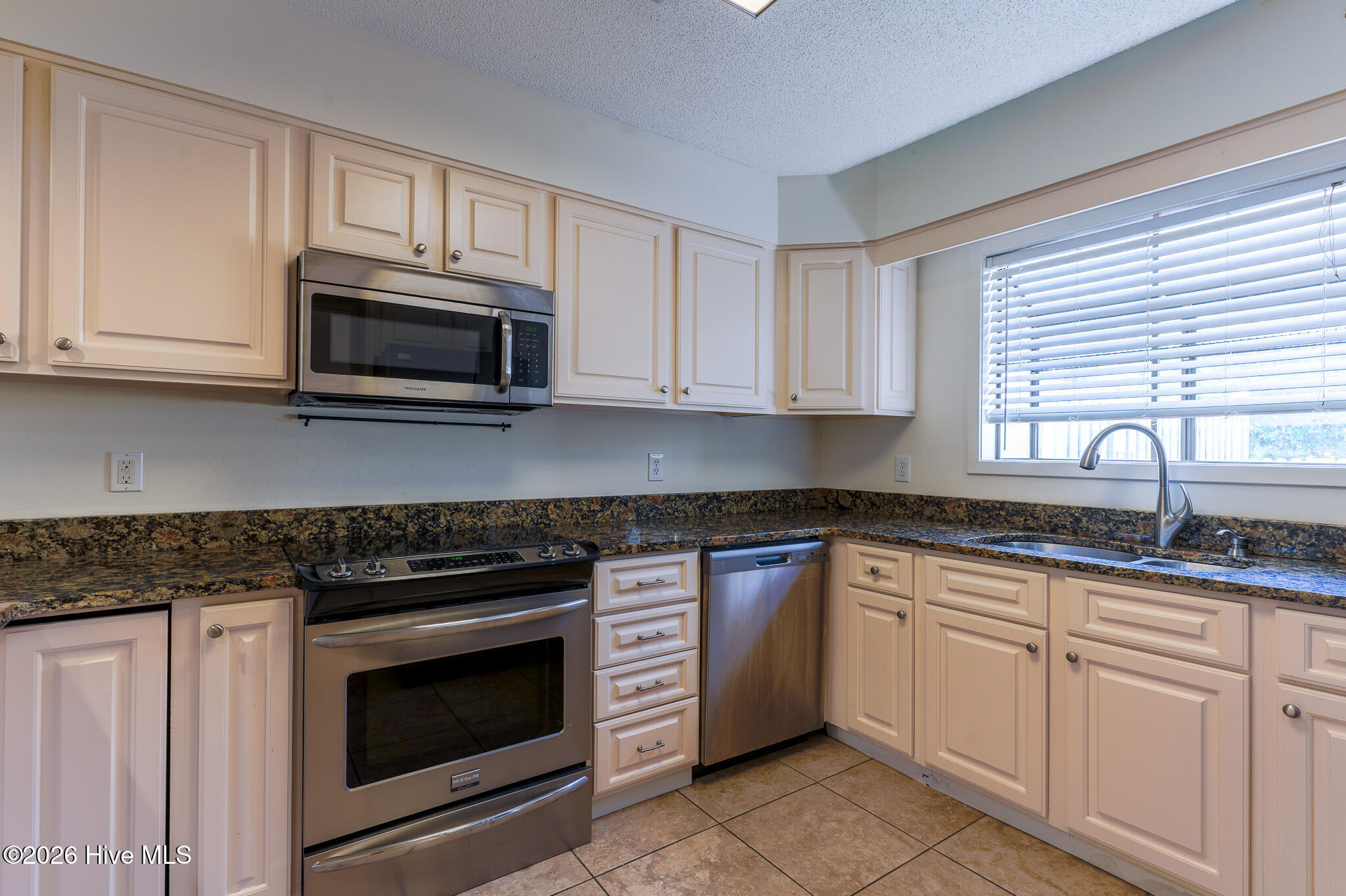 211 Inland Greens Circle Property Photo 8