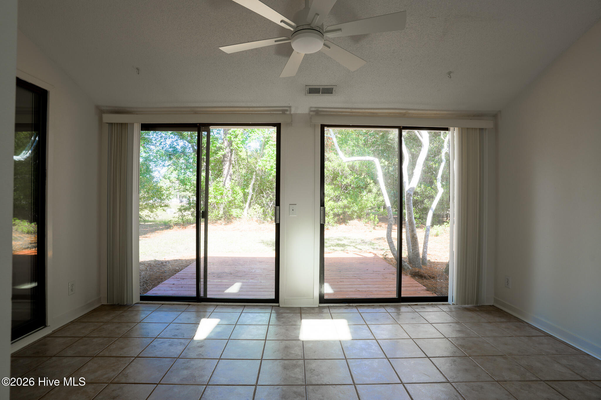 211 Inland Greens Circle Property Photo 14