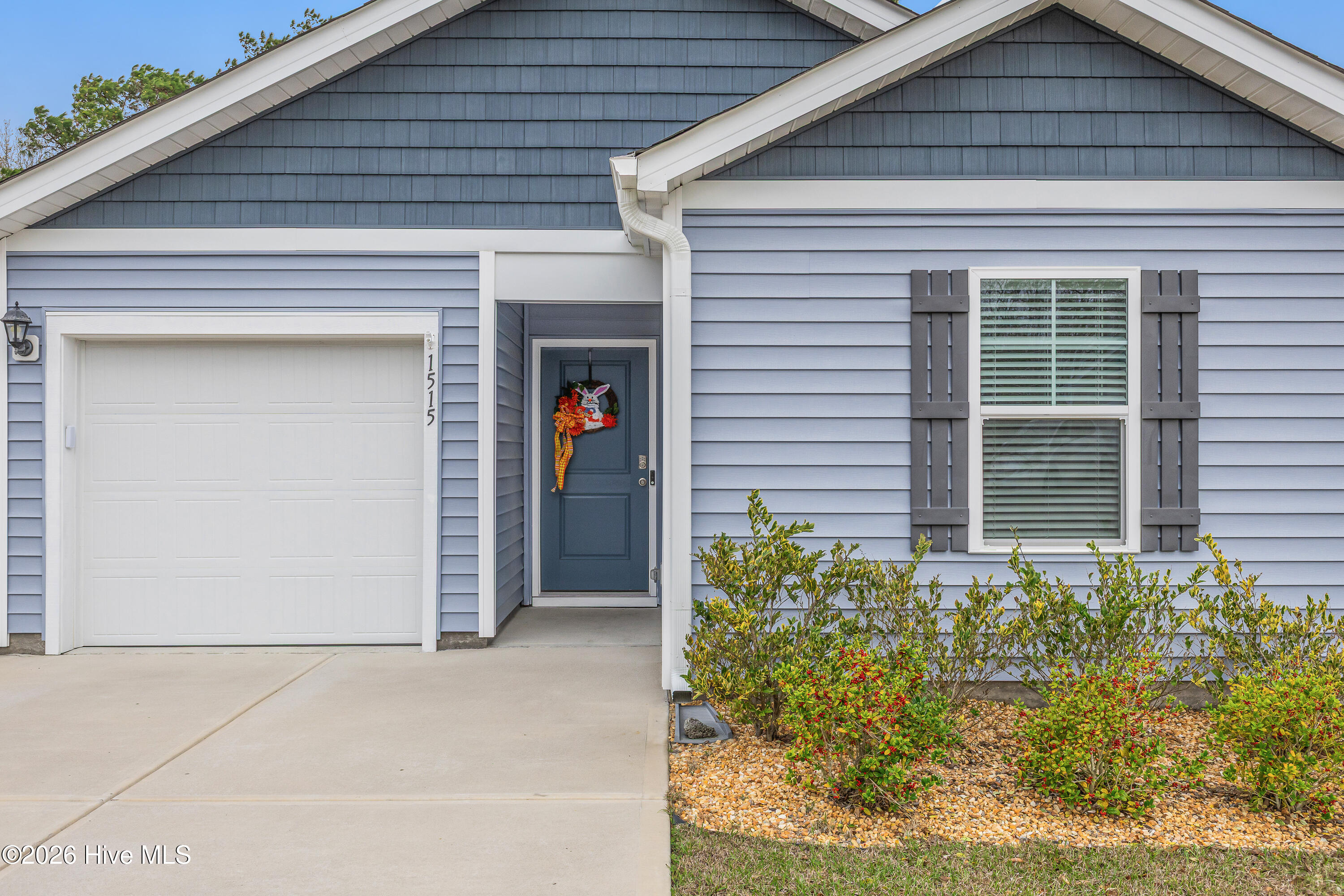 1515 King Lucius Way Se Property Photo 4