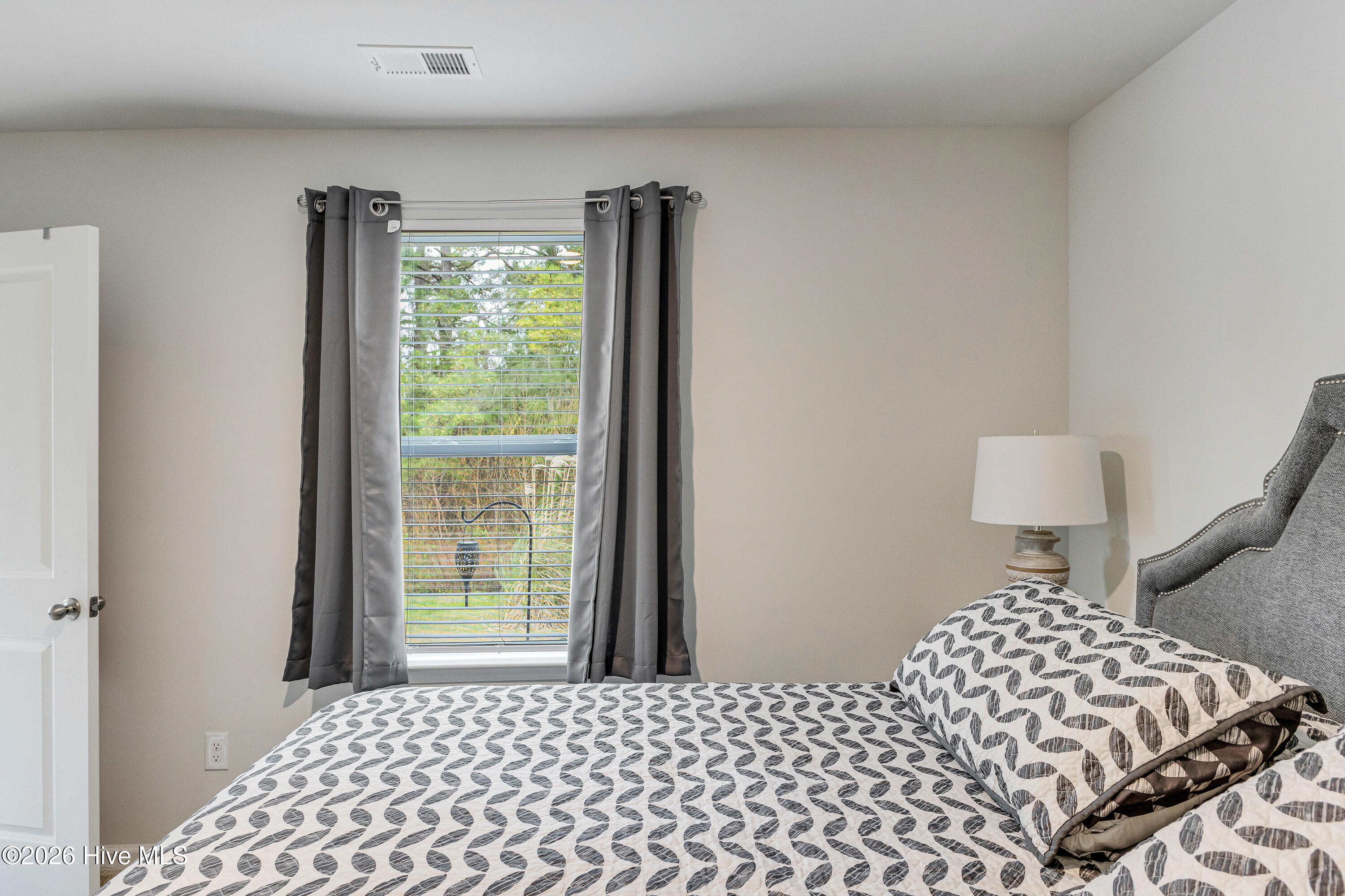1515 King Lucius Way Se Property Photo 25