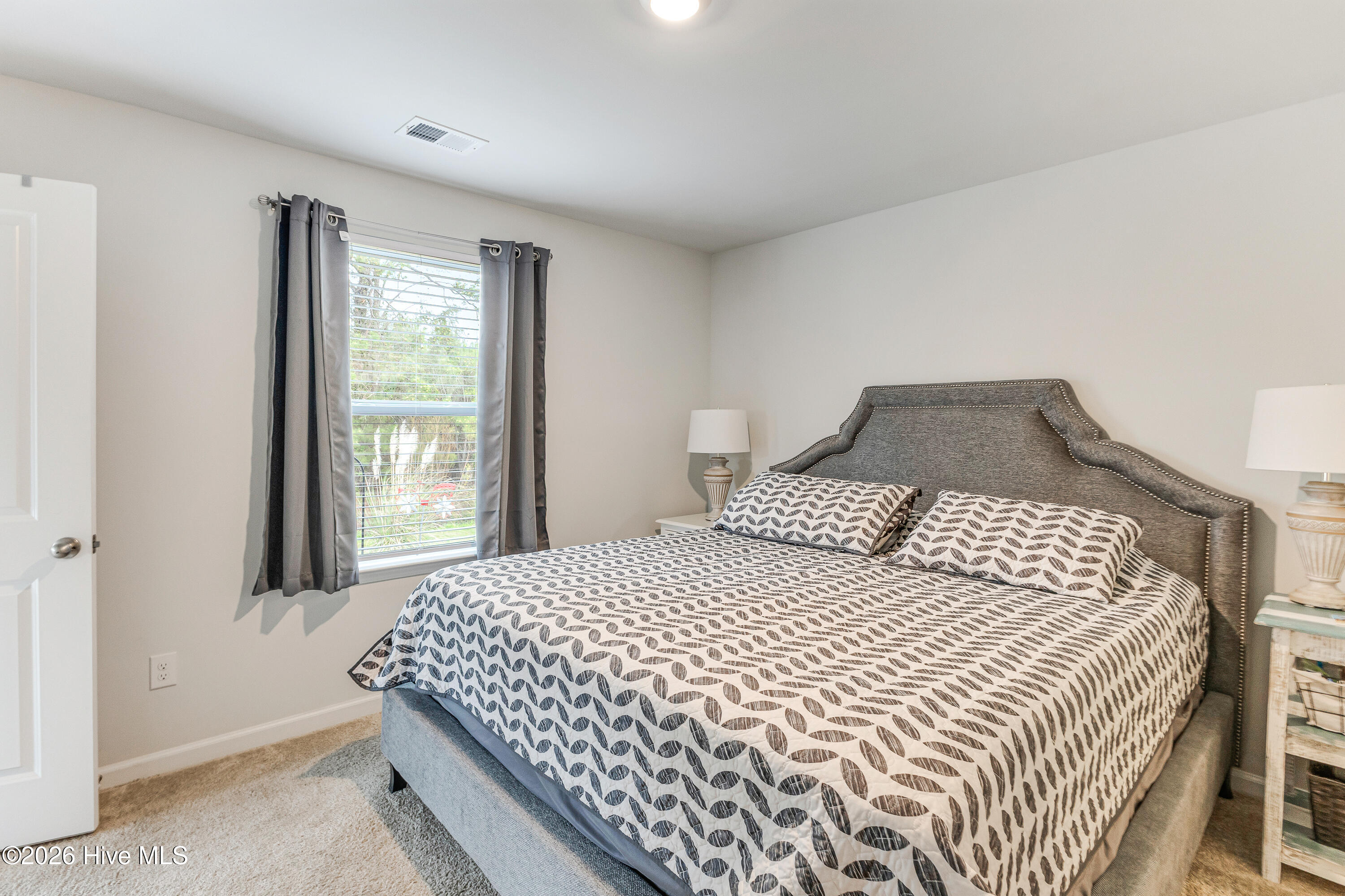 1515 King Lucius Way Se Property Photo 26