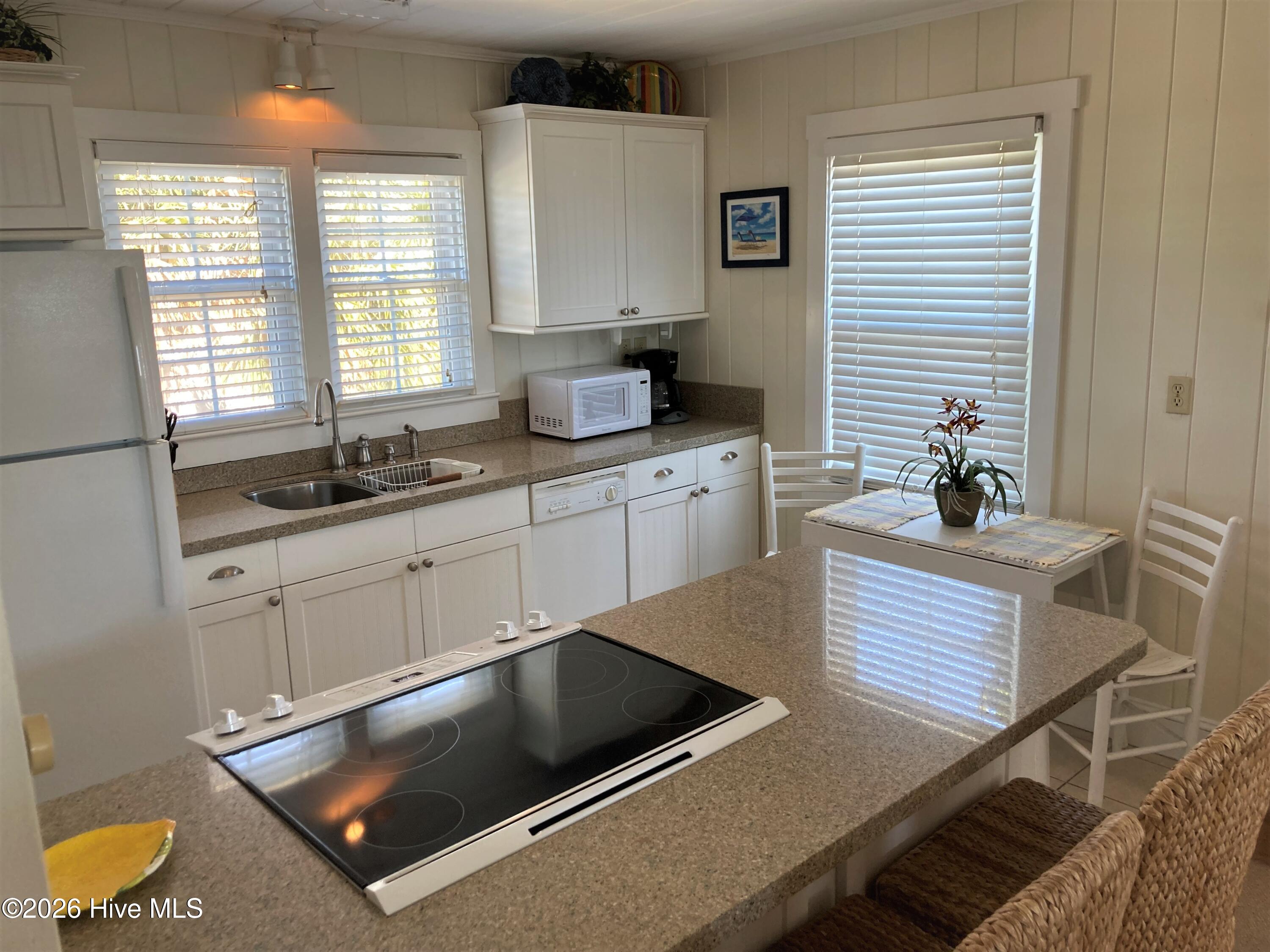 122 Ocean Boulevard E Property Photo 9