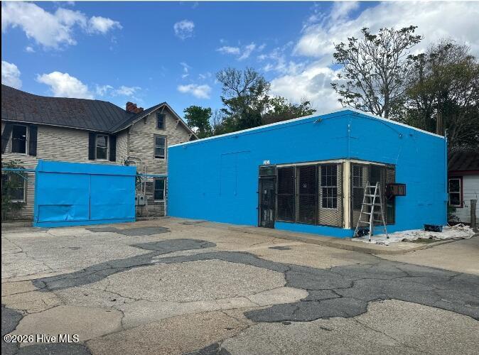 414 S John Street Property Photo 6