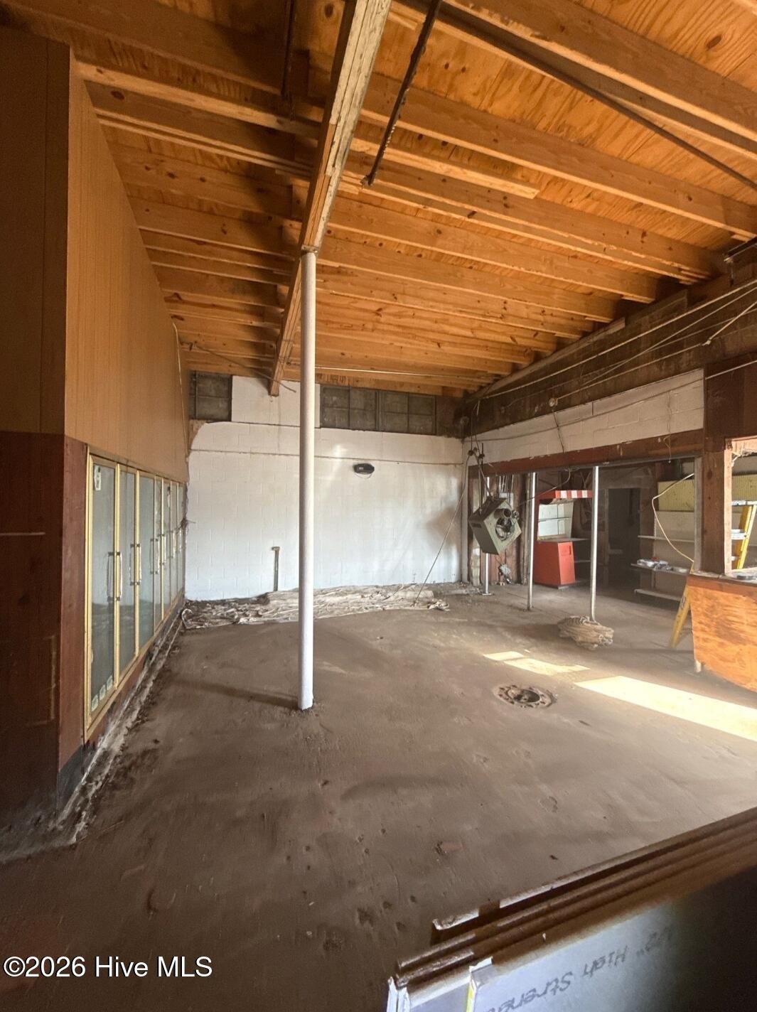414 S John Street Property Photo 7
