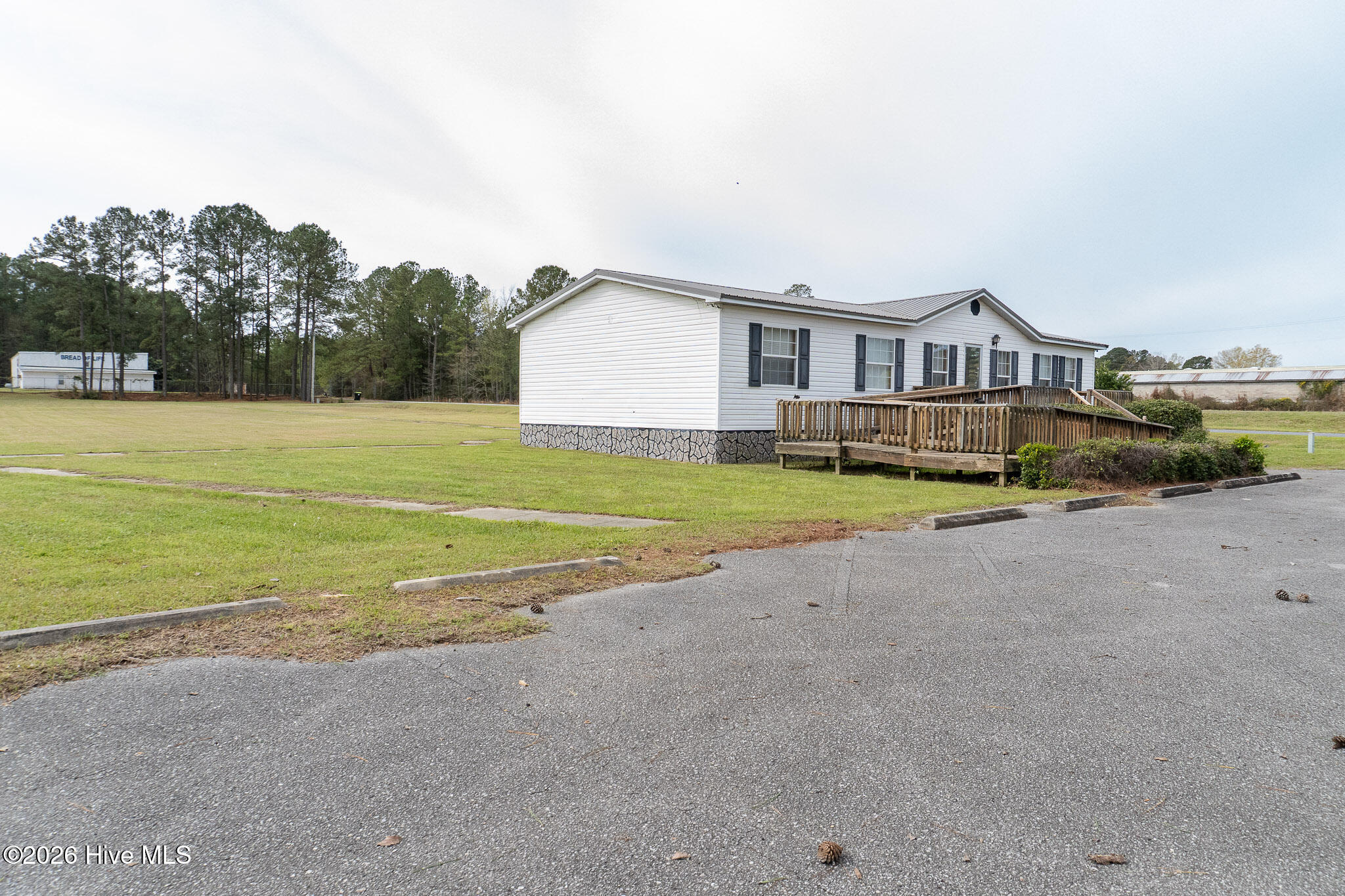 904 Jefferson Street Property Photo 2