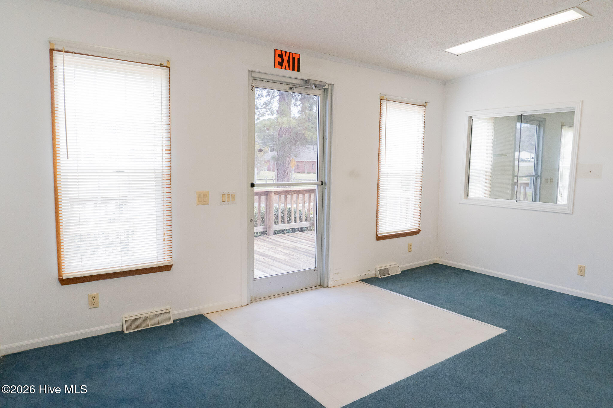 904 Jefferson Street Property Photo 6