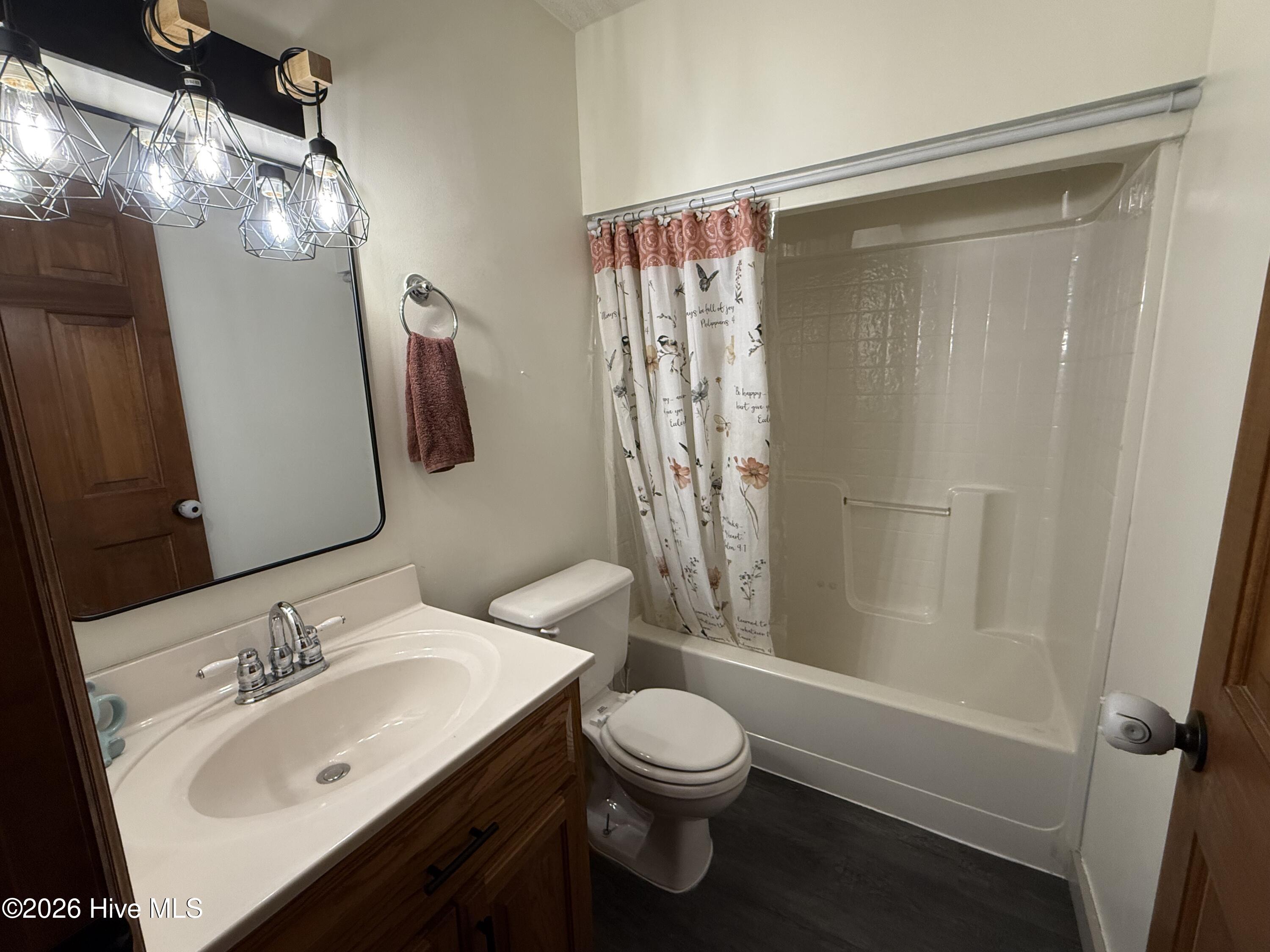 12221 Evergreen Lane Property Photo 8