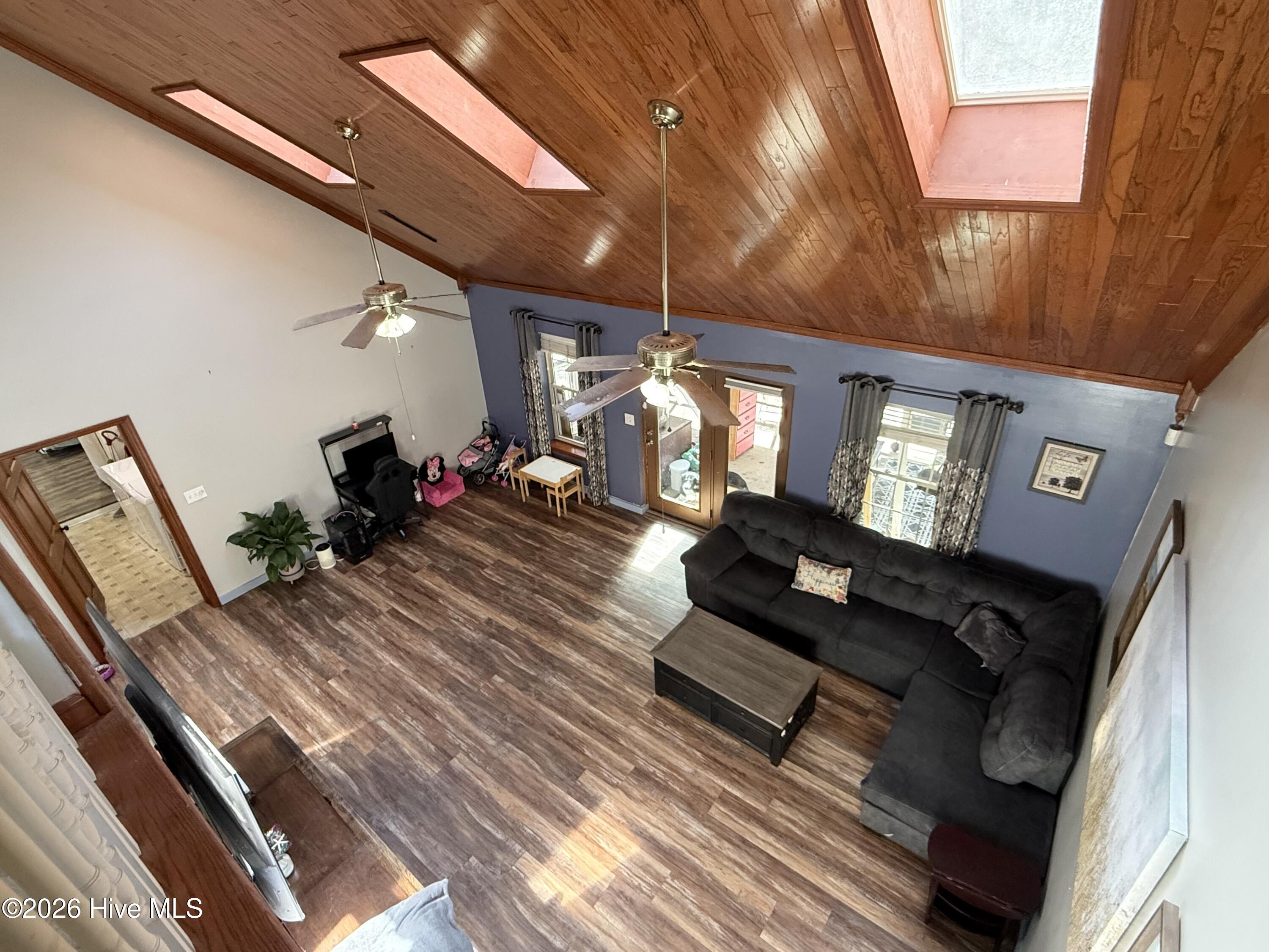 12221 Evergreen Lane Property Photo 11