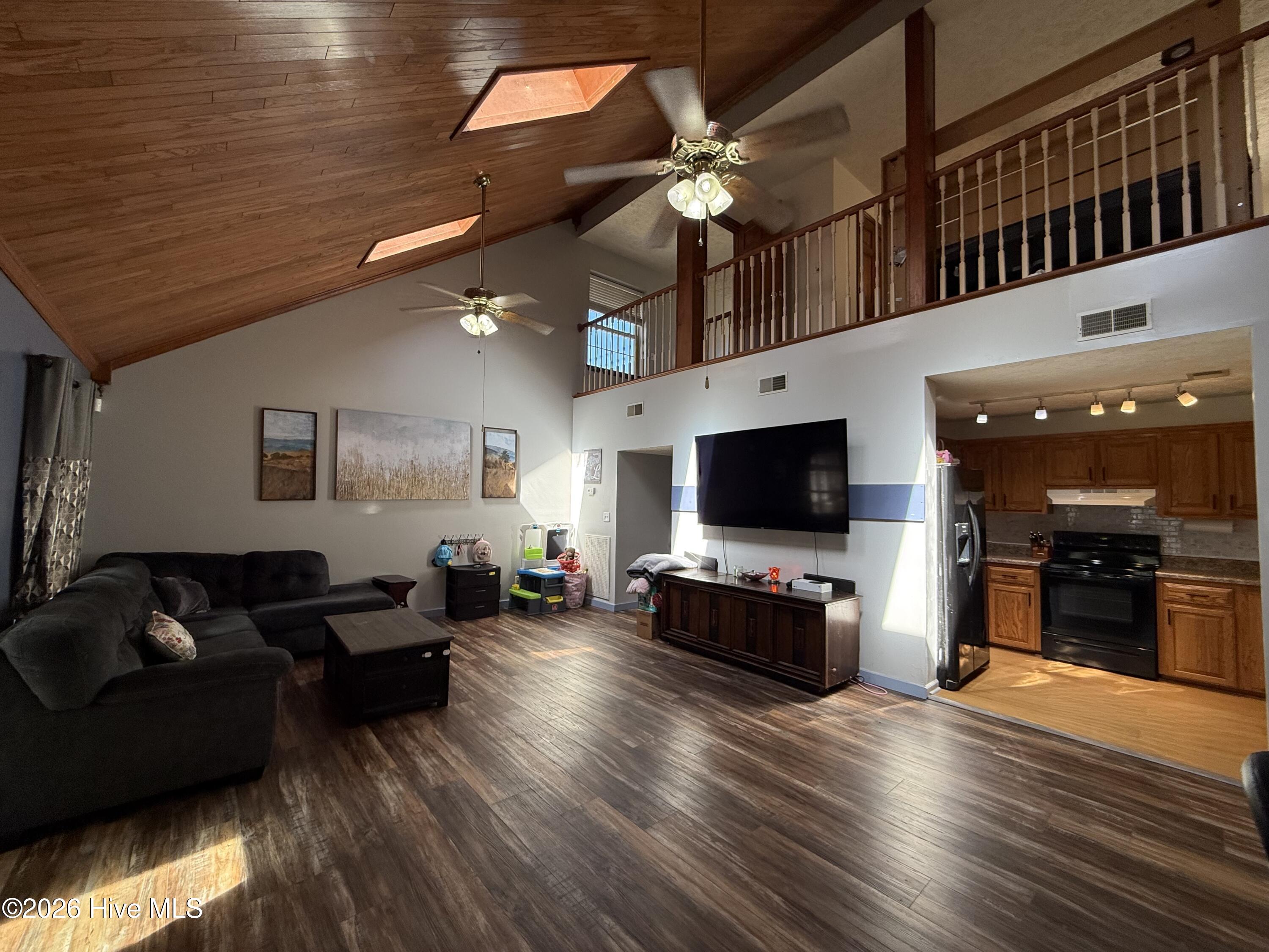 12221 Evergreen Lane Property Photo 12