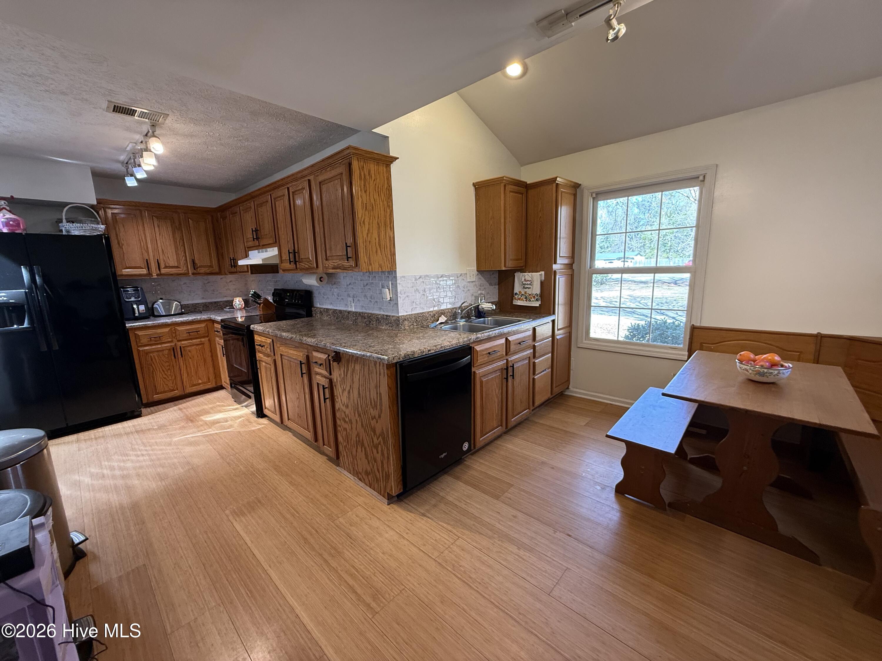 12221 Evergreen Lane Property Photo 14