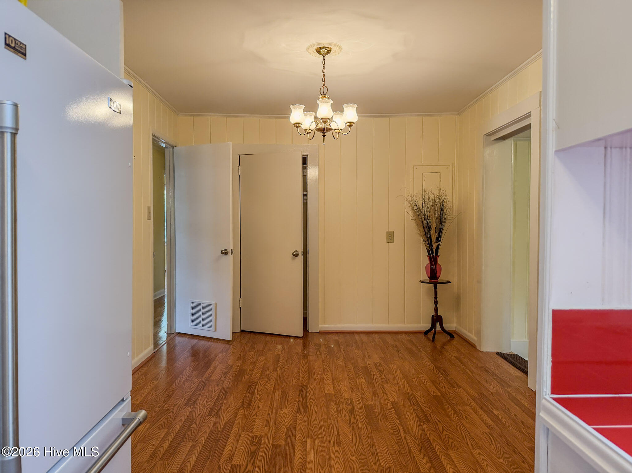 507 W 20th Street Property Photo 16