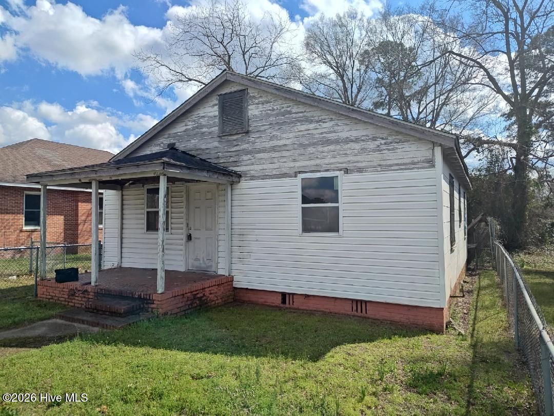 317 E Peyton Avenue Property Photo 1