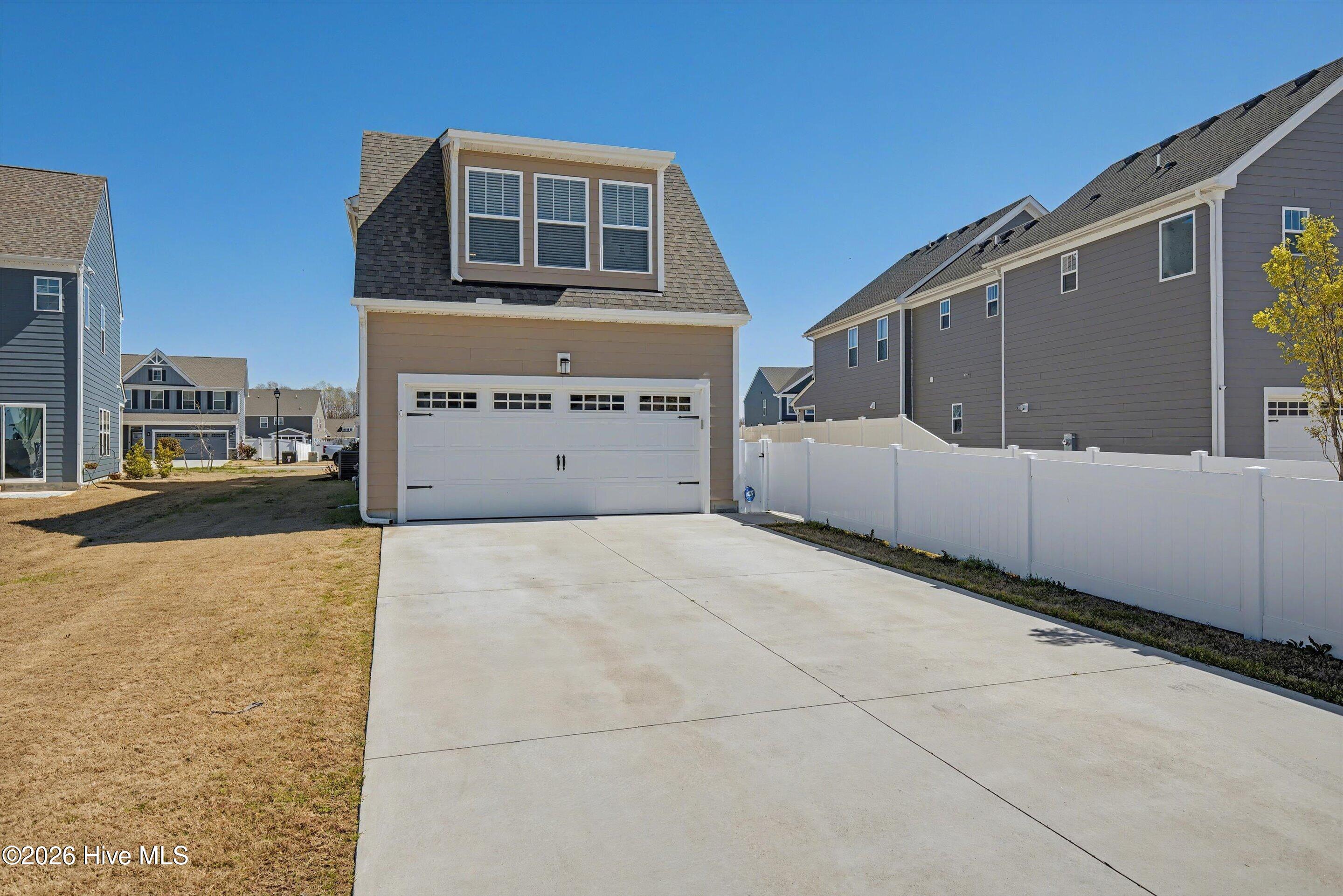 206 Ryker Road E Property Photo 32