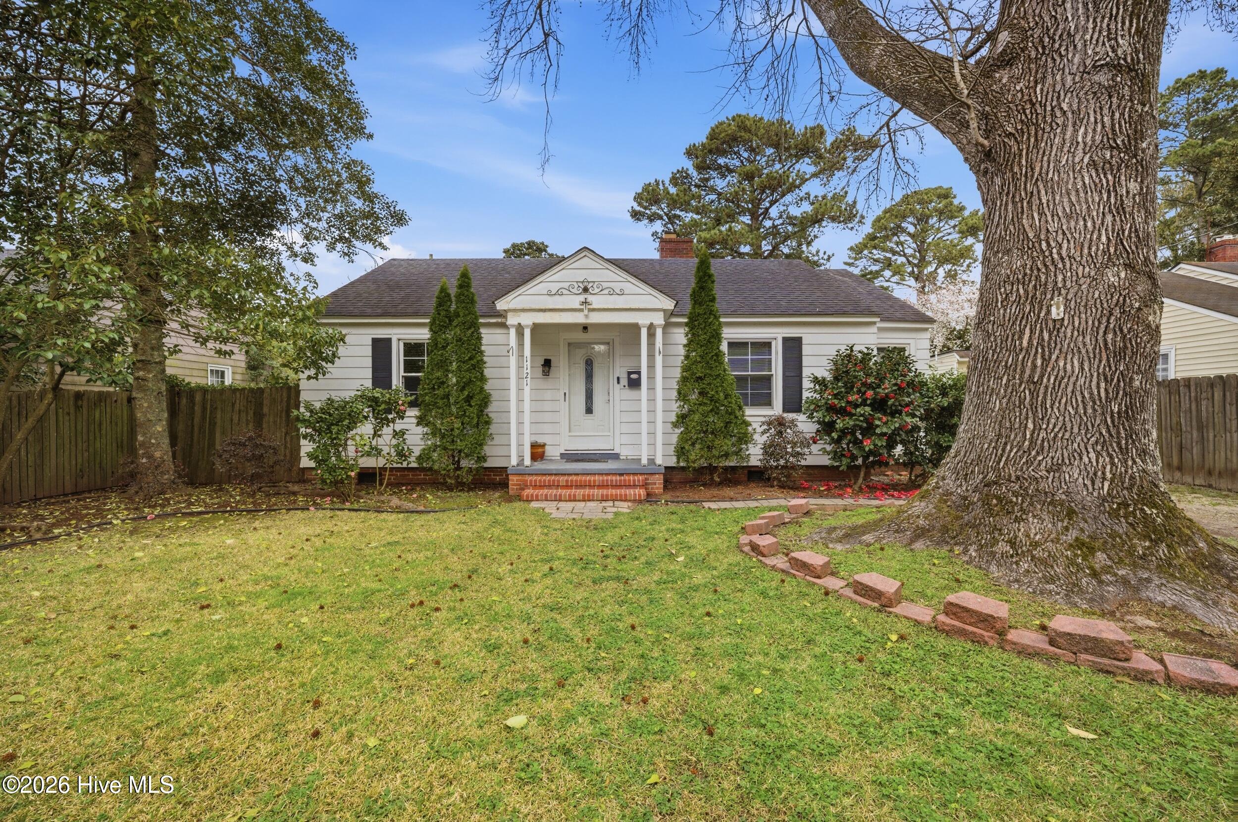 1121 W Williams Circle